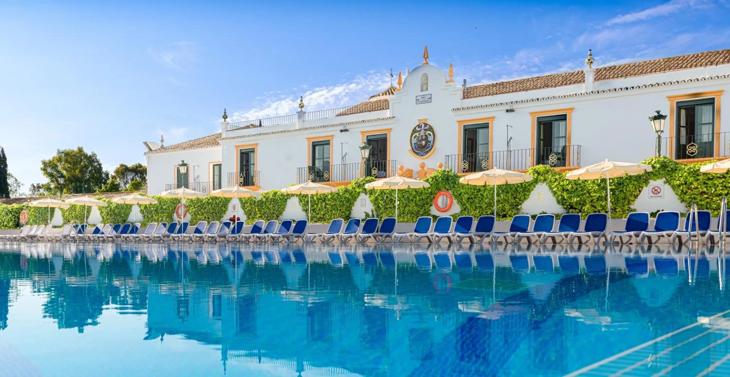 Swimming pool in Globales Pueblo Andaluz