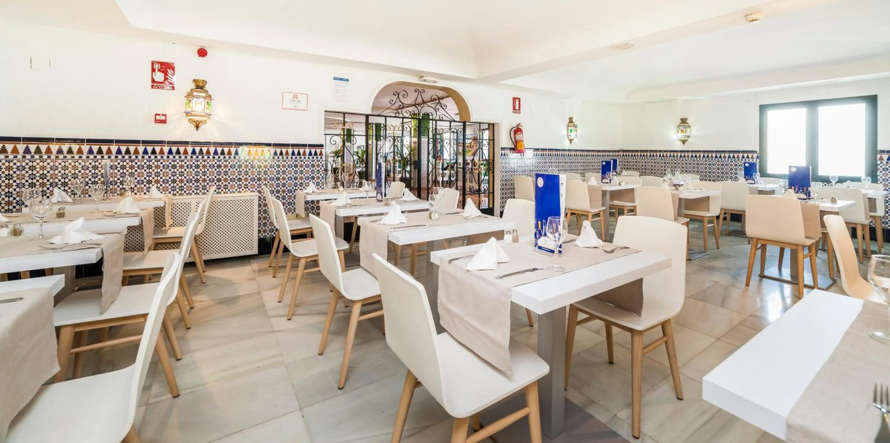 Restaurant/places to eat in Globales Pueblo Andaluz