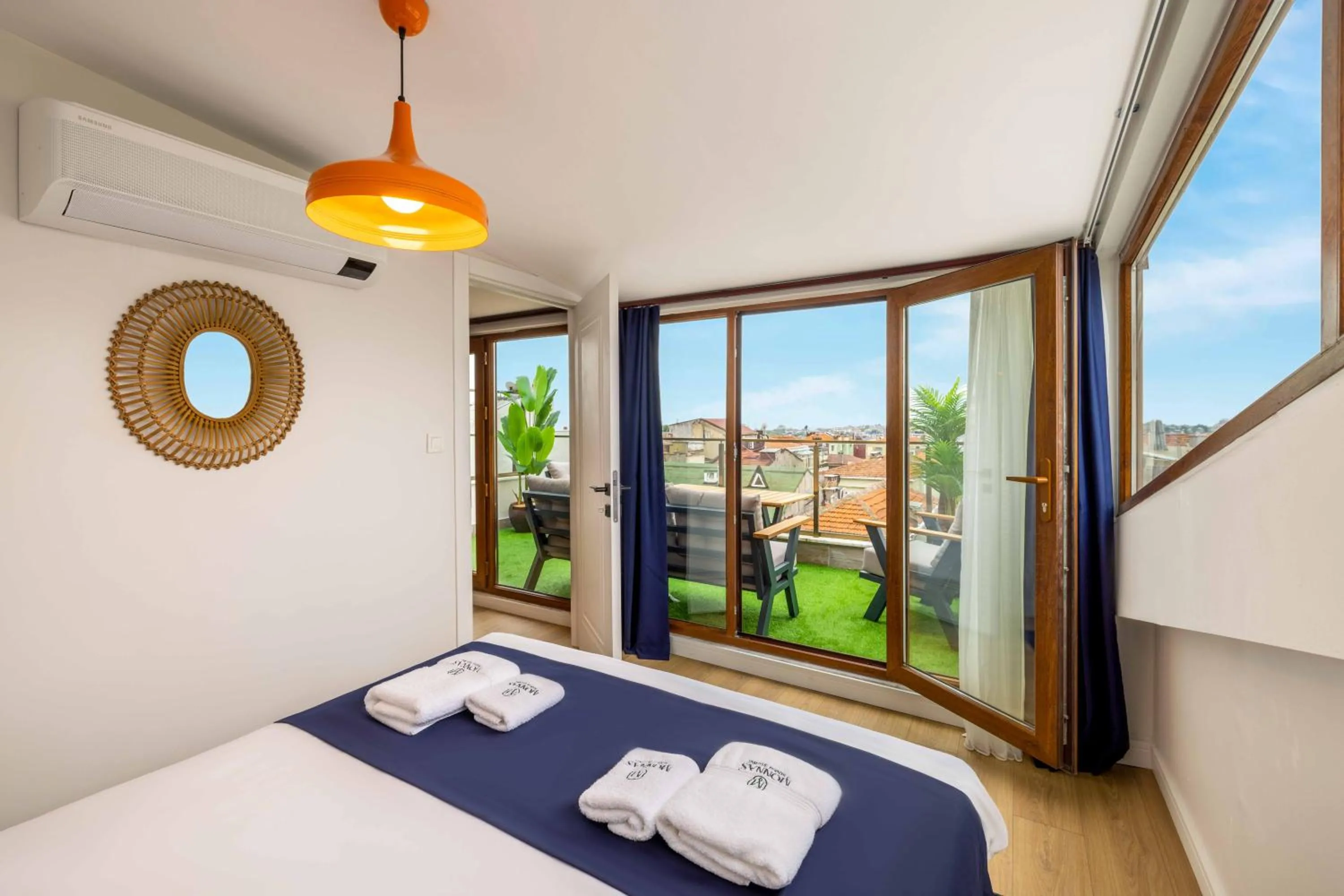 Balcony/Terrace, Bed in Monnas Suite