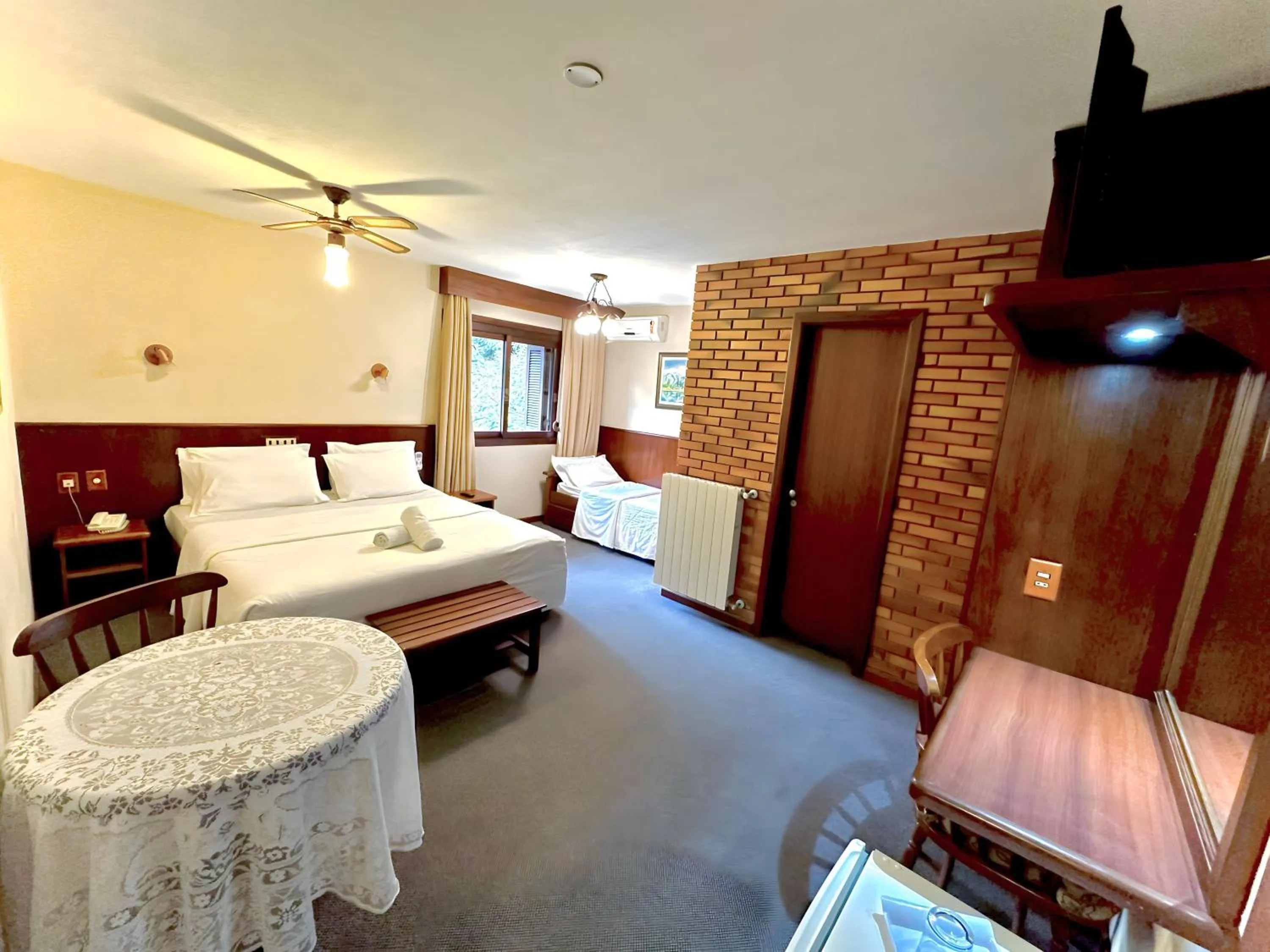 Bedroom, Bed in Natur Hotel - 700m da Rua Coberta