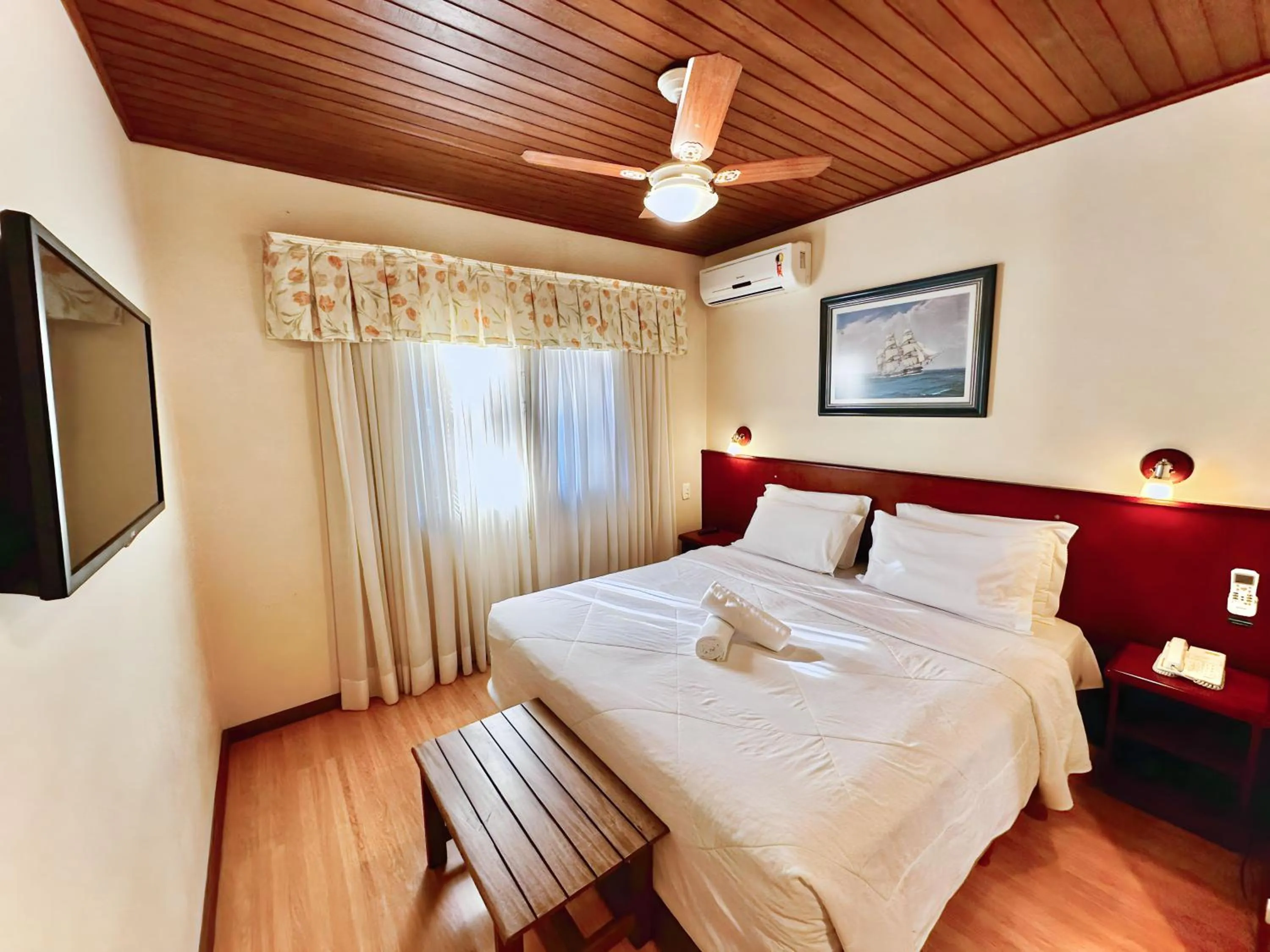 Bedroom, Bed in Natur Hotel - 700m da Rua Coberta