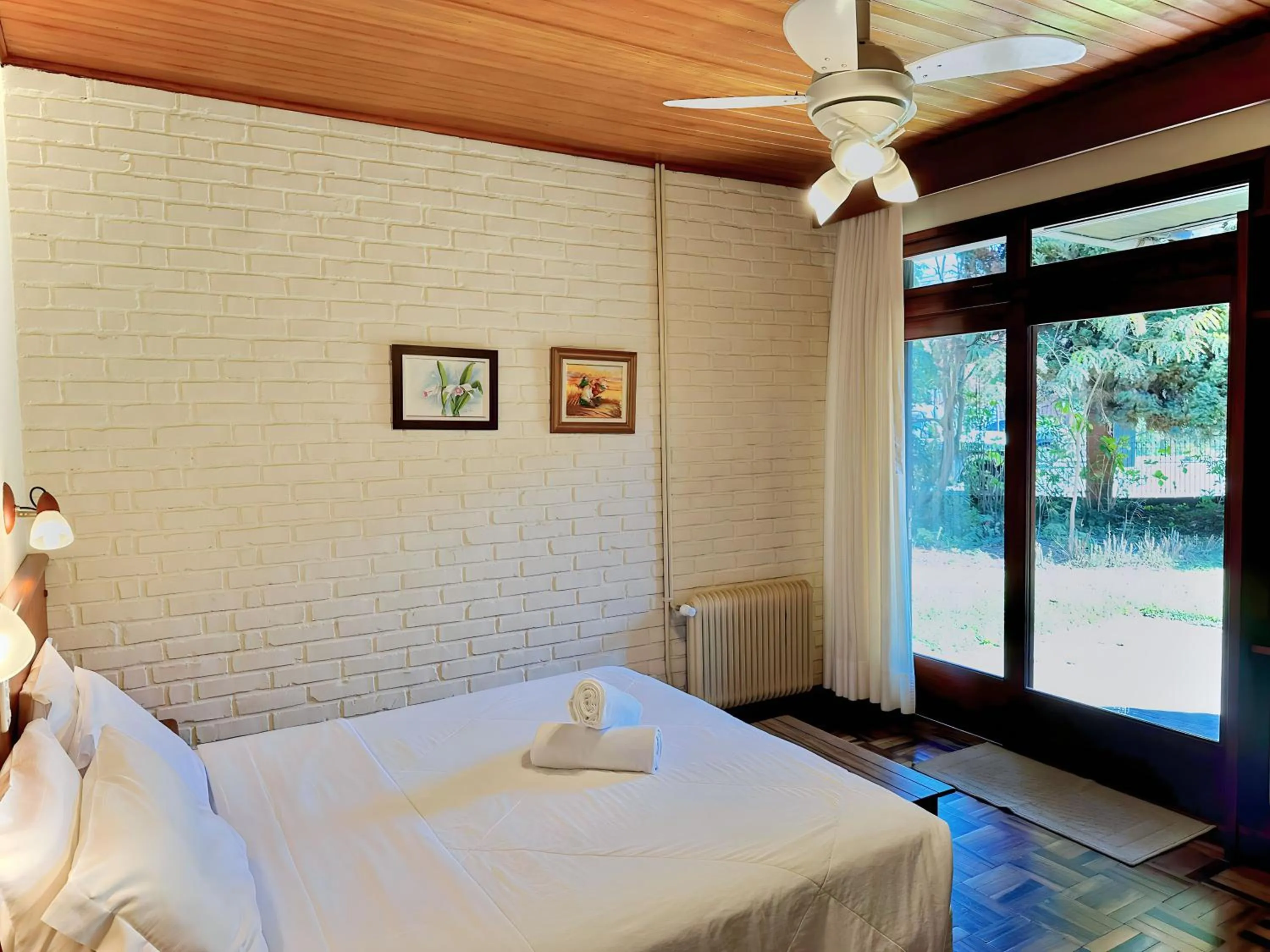 Bedroom, Bed in Natur Hotel - 700m da Rua Coberta