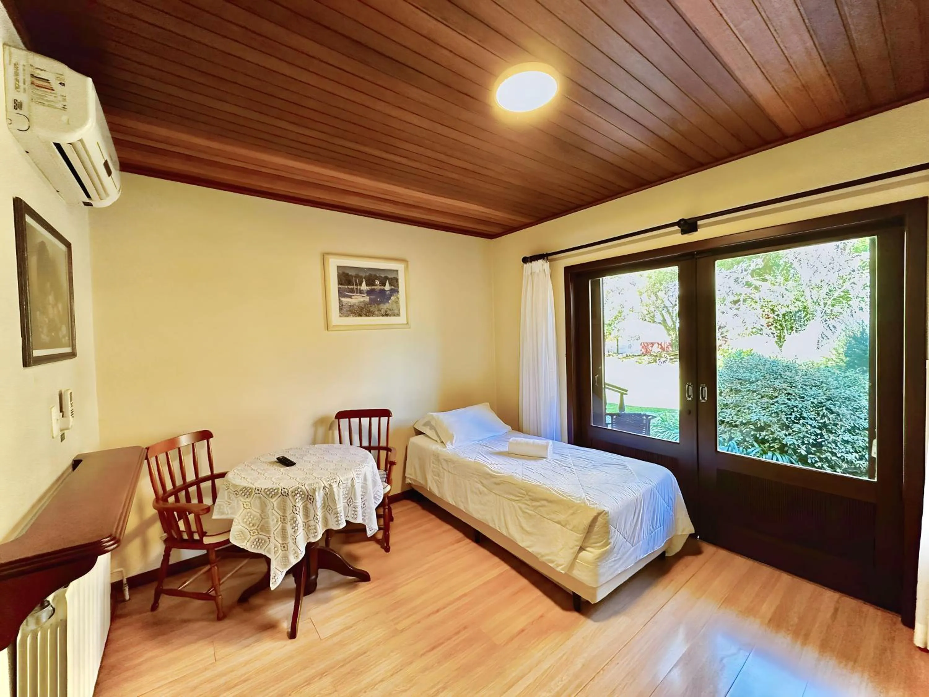 Bedroom, Bed in Natur Hotel - 700m da Rua Coberta