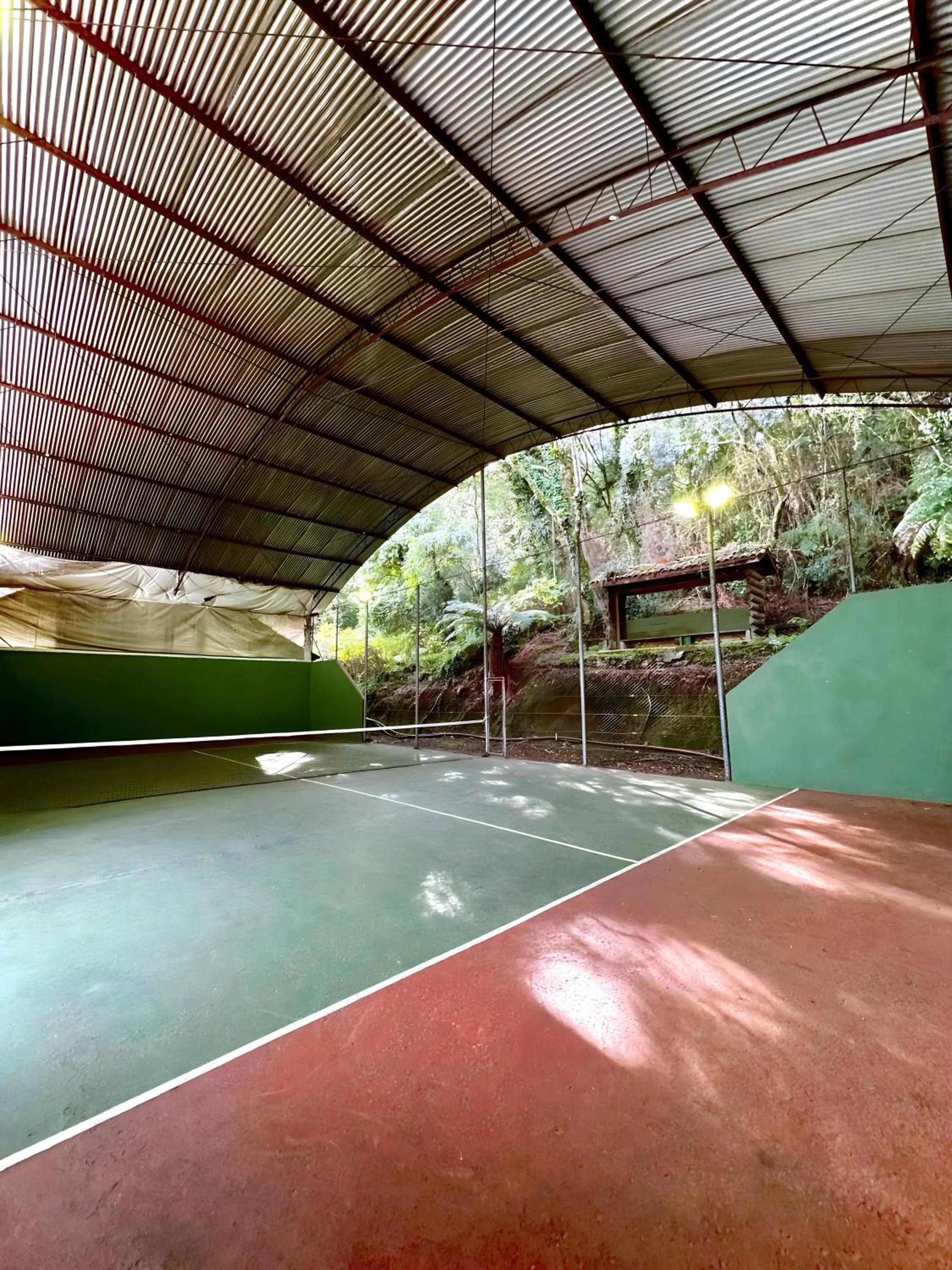 Tennis court in Natur Hotel - 700m da Rua Coberta