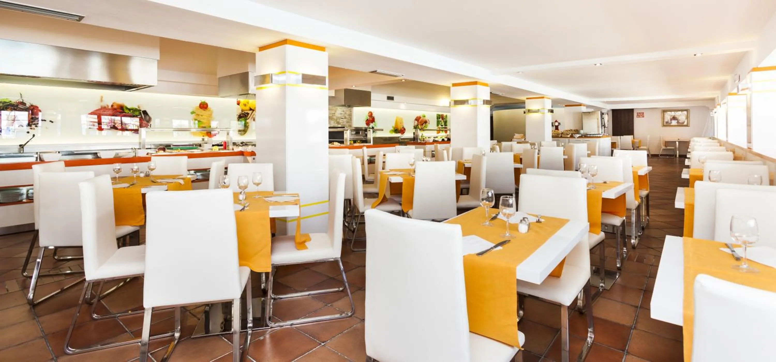 Restaurant/places to eat in Globales Cortijo Blanco