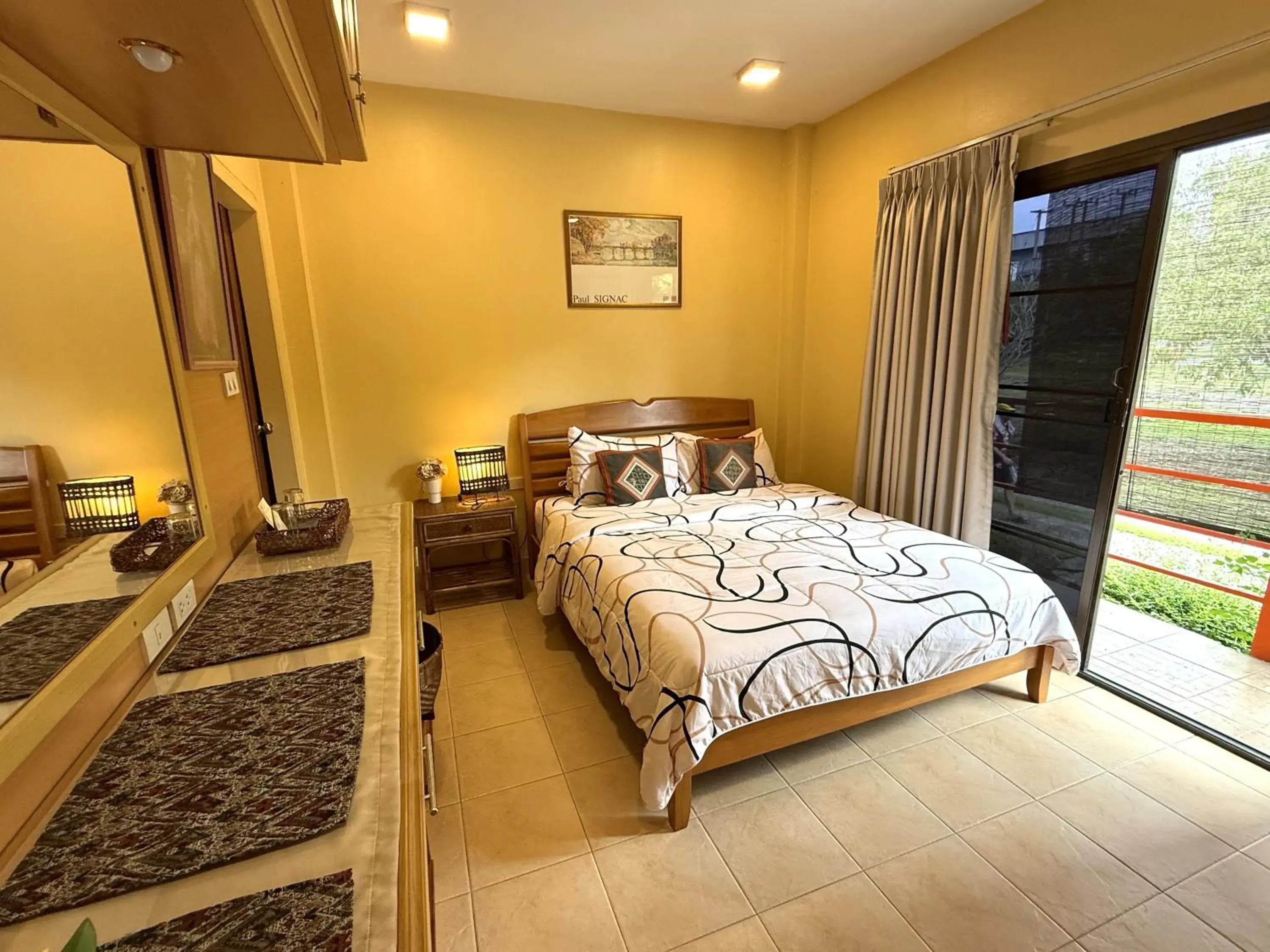 Deluxe Queen Room in Saku Boutique Homestay Deluxe Queen Room in Saku Boutique Homestay