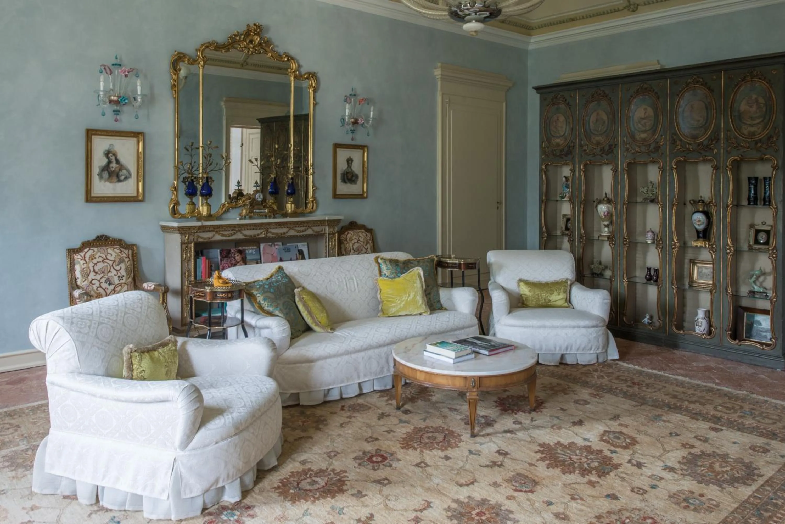 Living room in Passalacqua