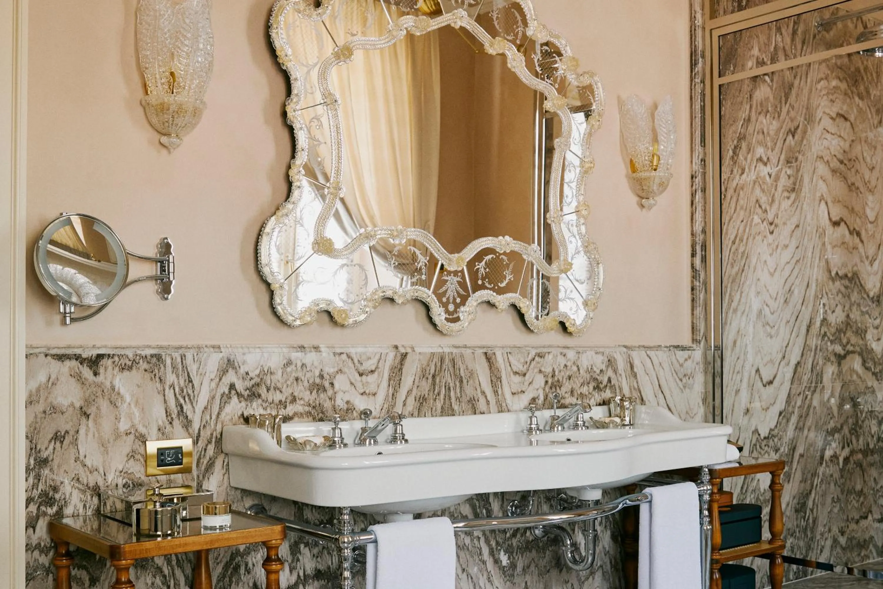 Bathroom in Passalacqua