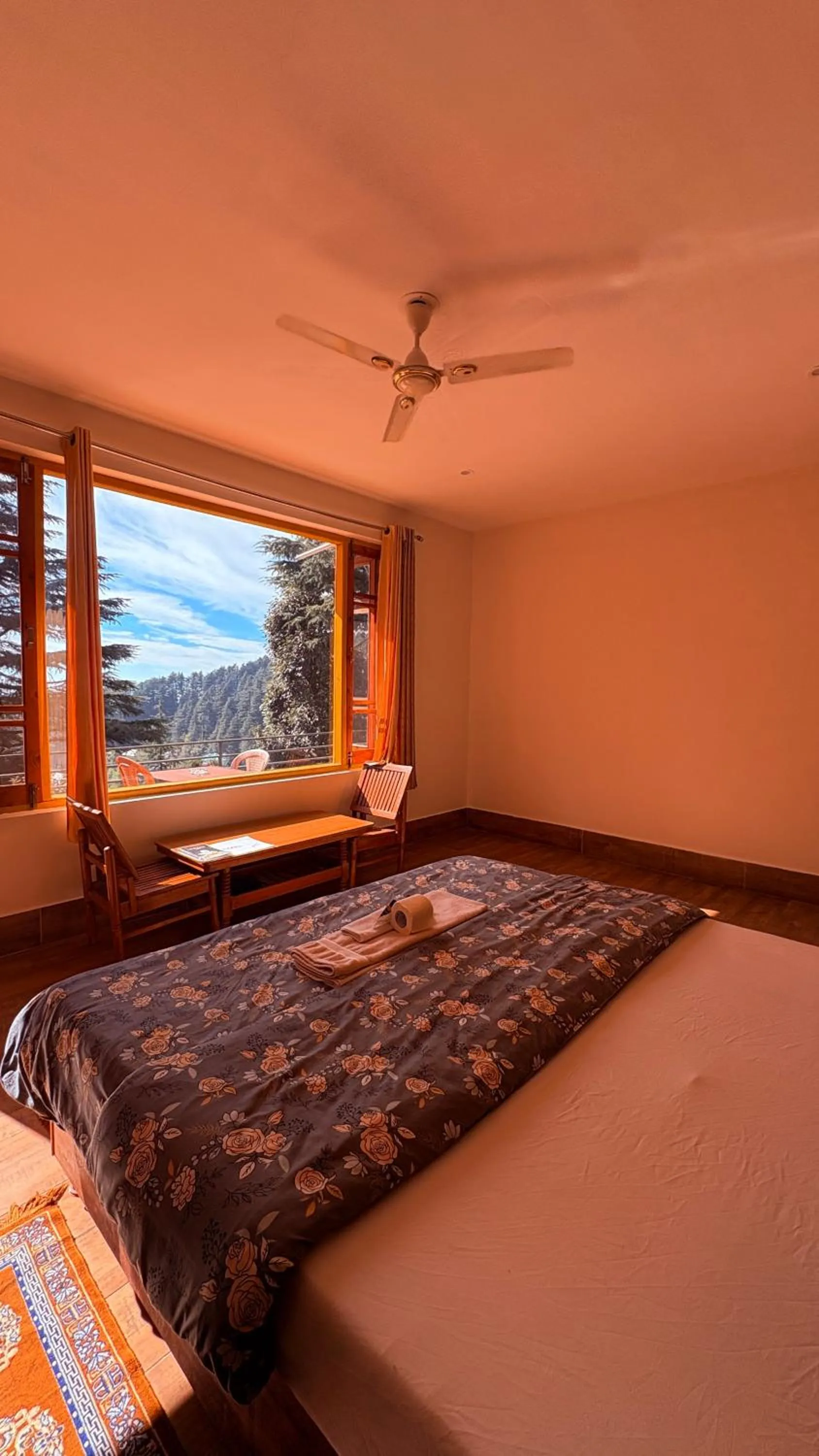 Bed in The Unmad - Dharamkot