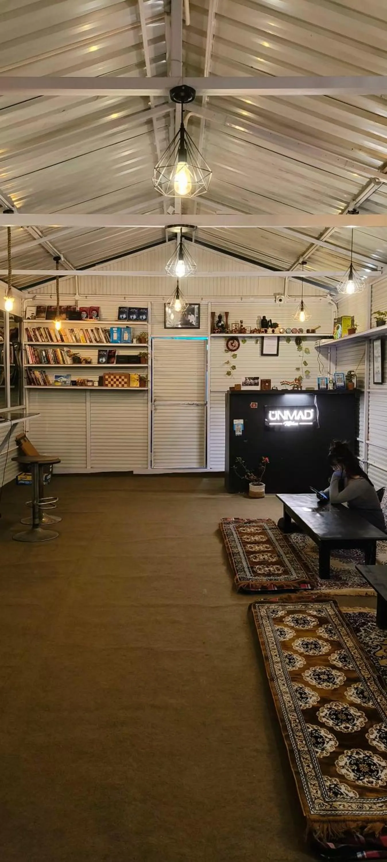 Restaurant/places to eat in The Unmad - Dharamkot