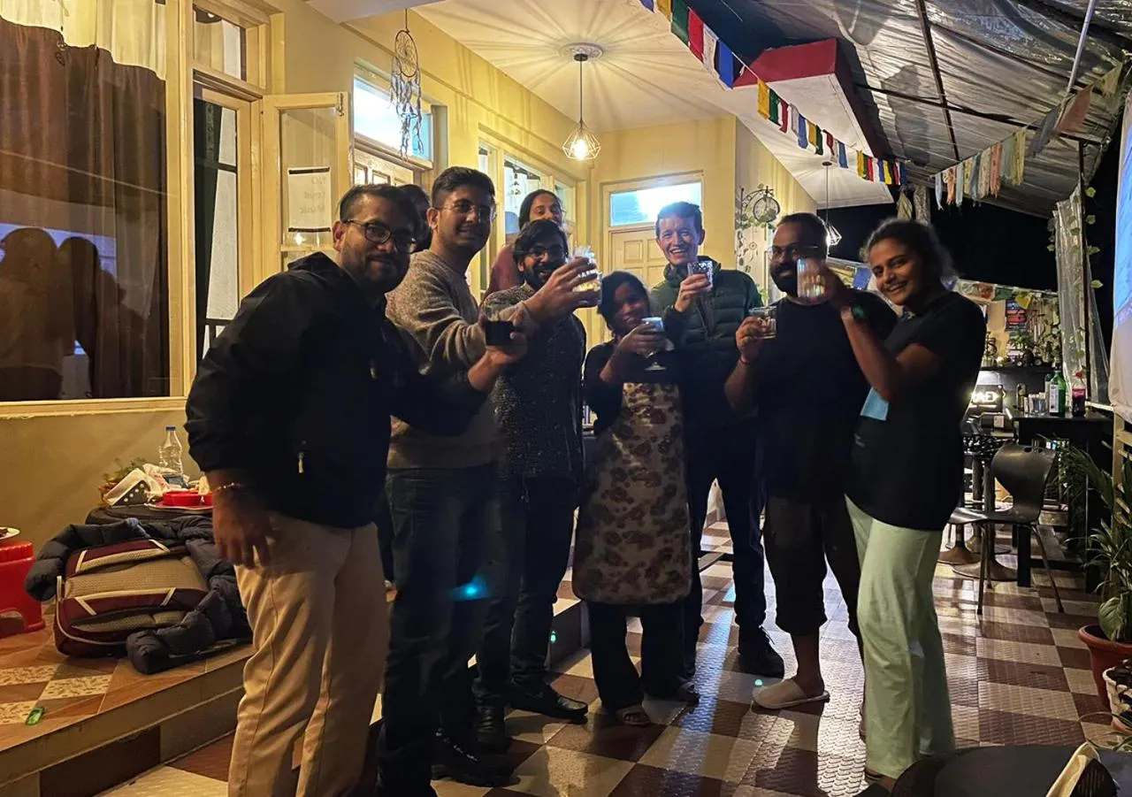 People in The Unmad - Dharamkot