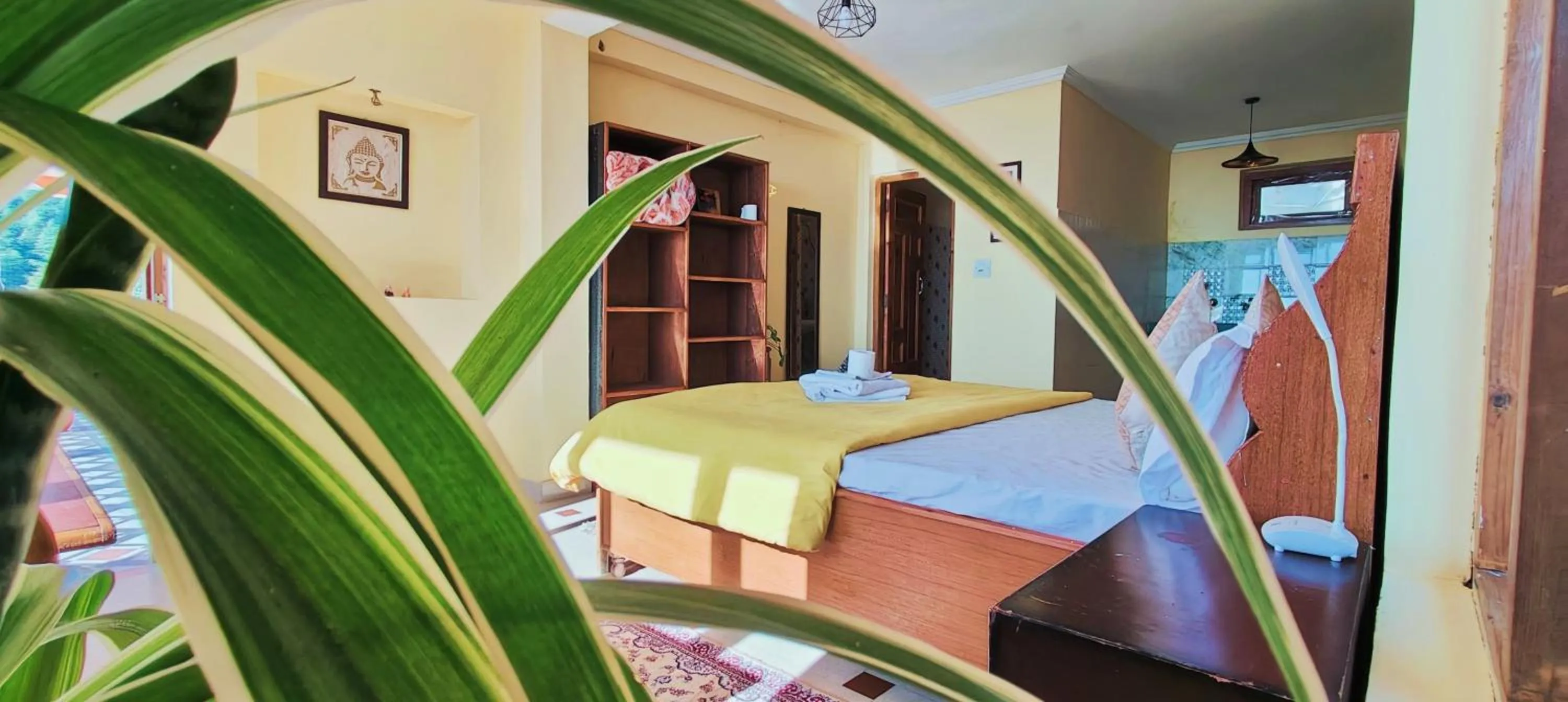 Photo of the whole room, Bed in The Unmad - Dharamkot