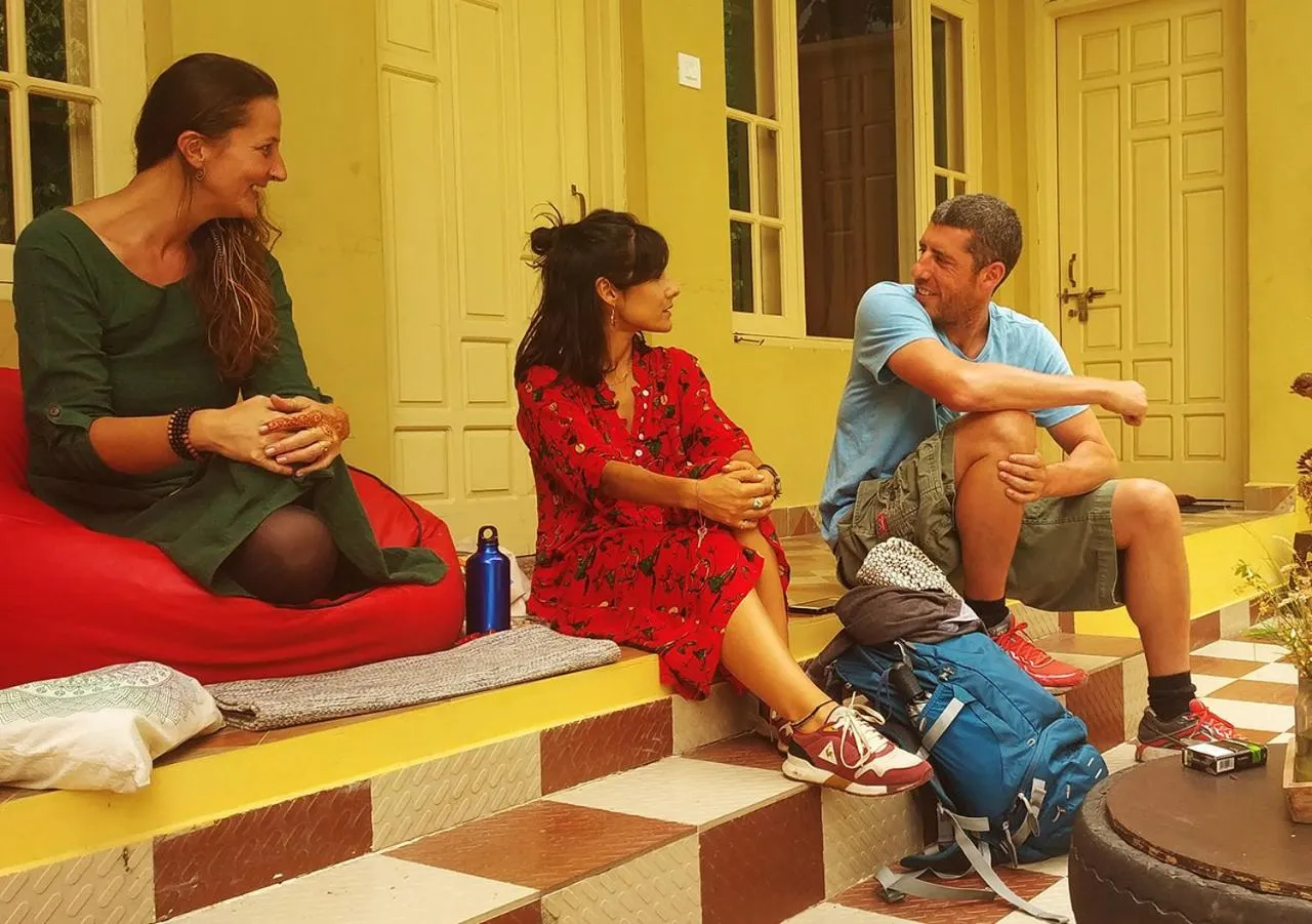 People in The Unmad - Dharamkot