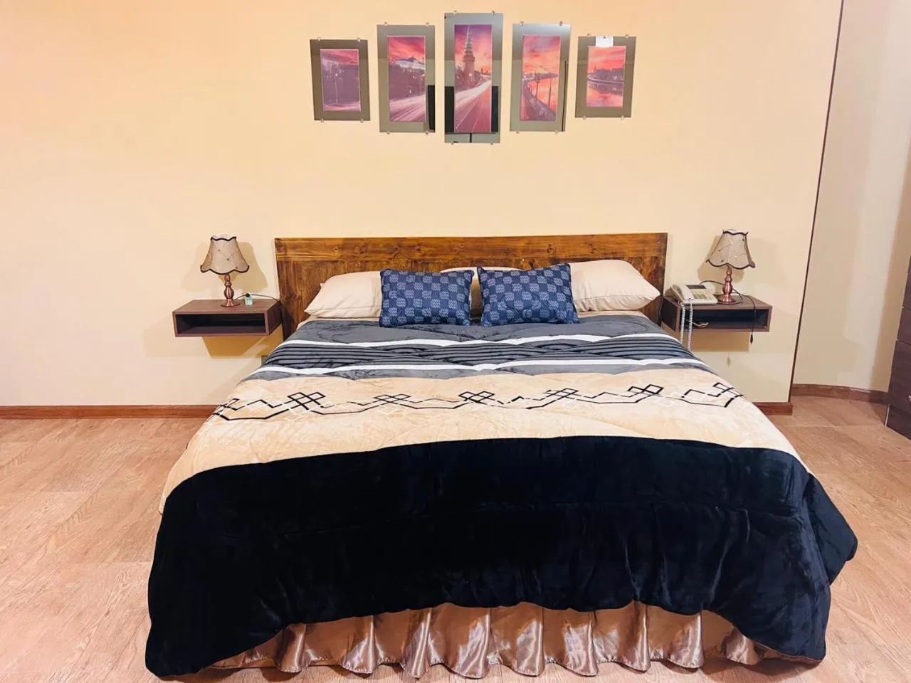 Bed in Hotel Gran Aurum