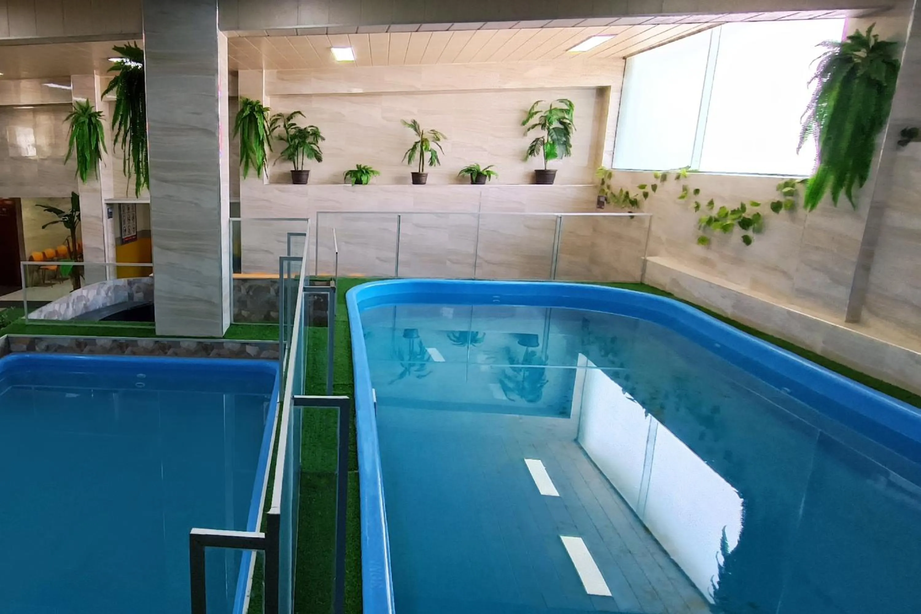Swimming pool in Hotel Gran Aurum