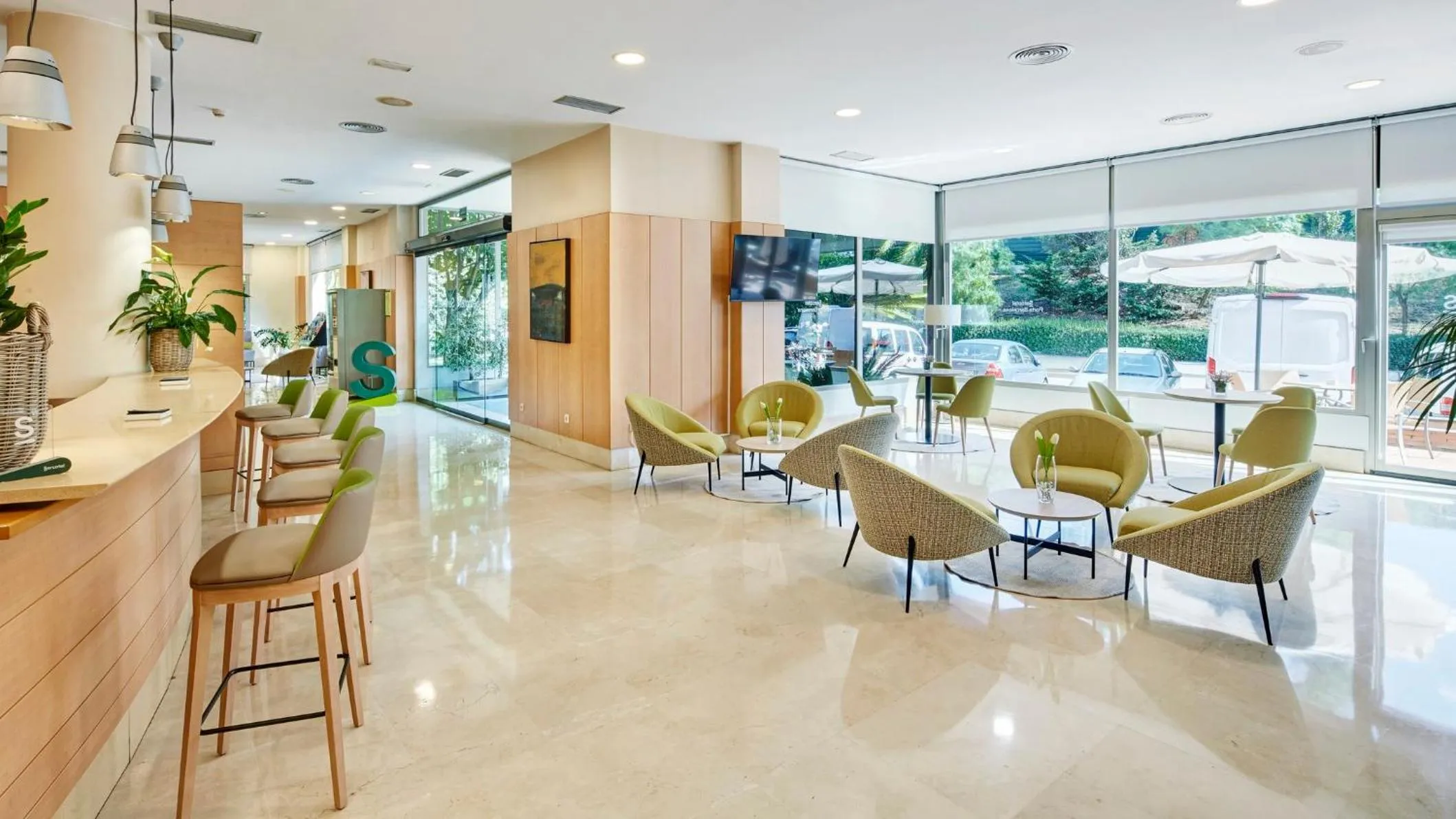 Restaurant/places to eat in Sercotel Porta Barcelona