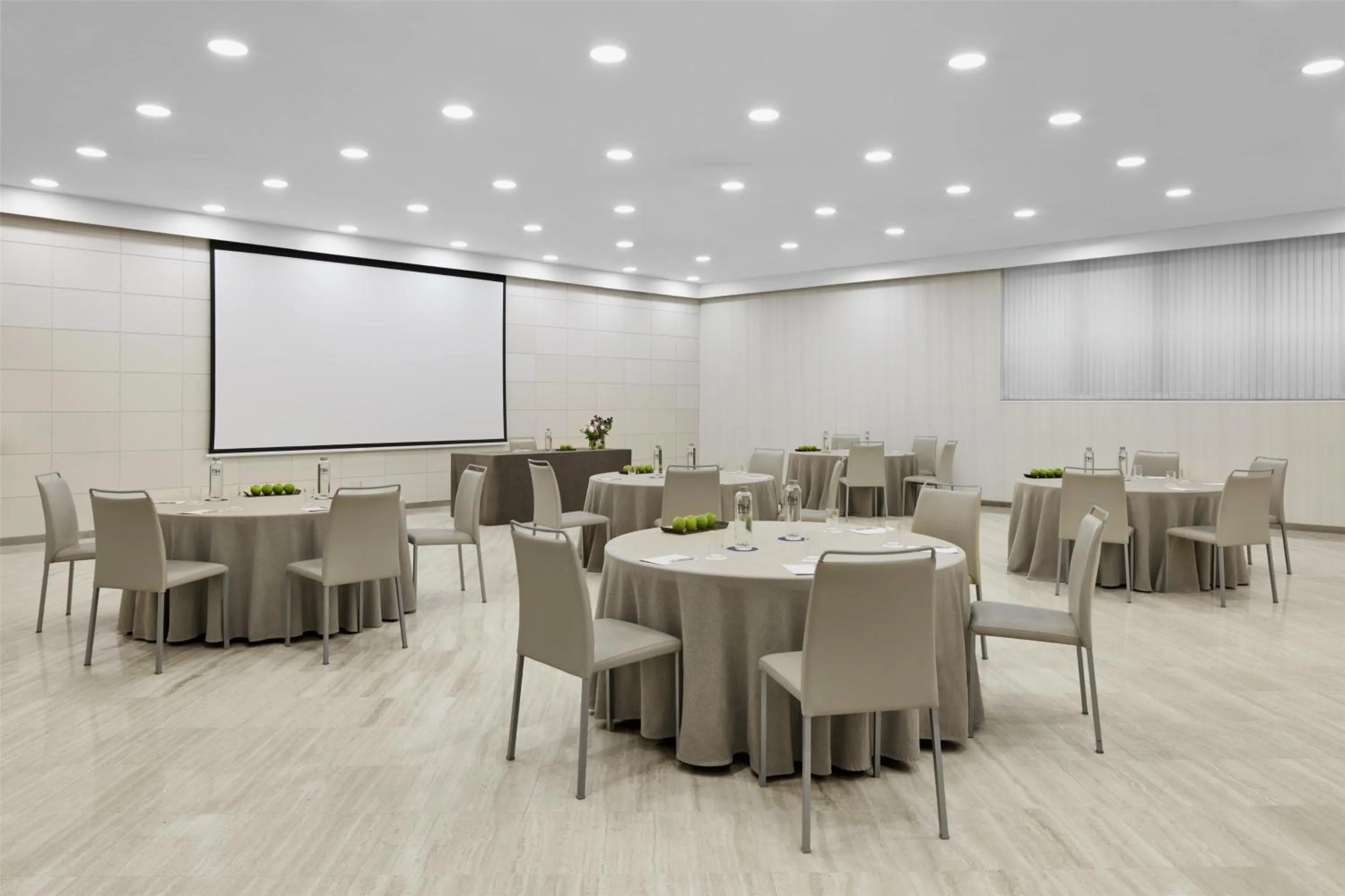 Spa and wellness centre/facilities in NH Barcelona Stadium