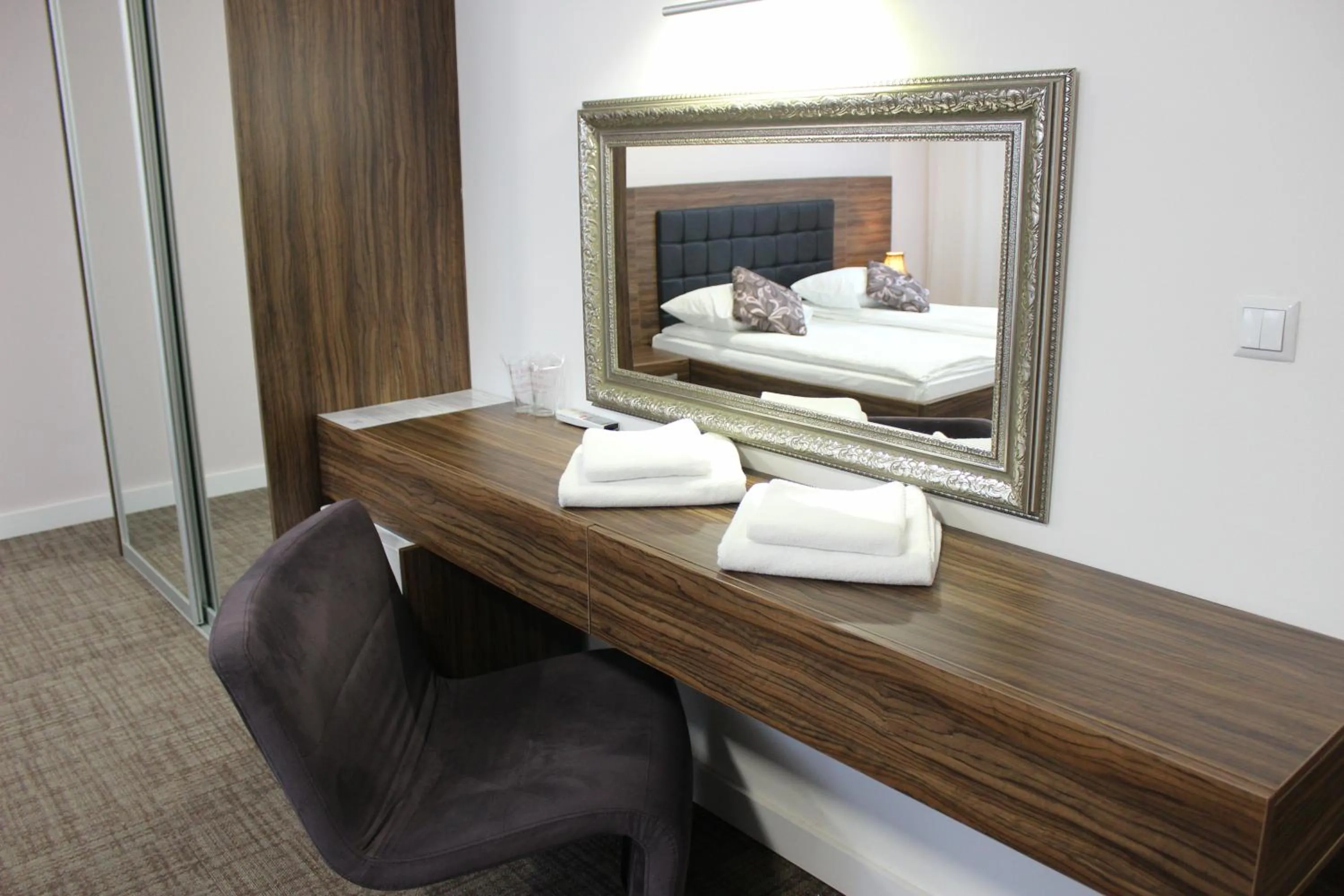 Area and facilities, Bed in Hotel Story