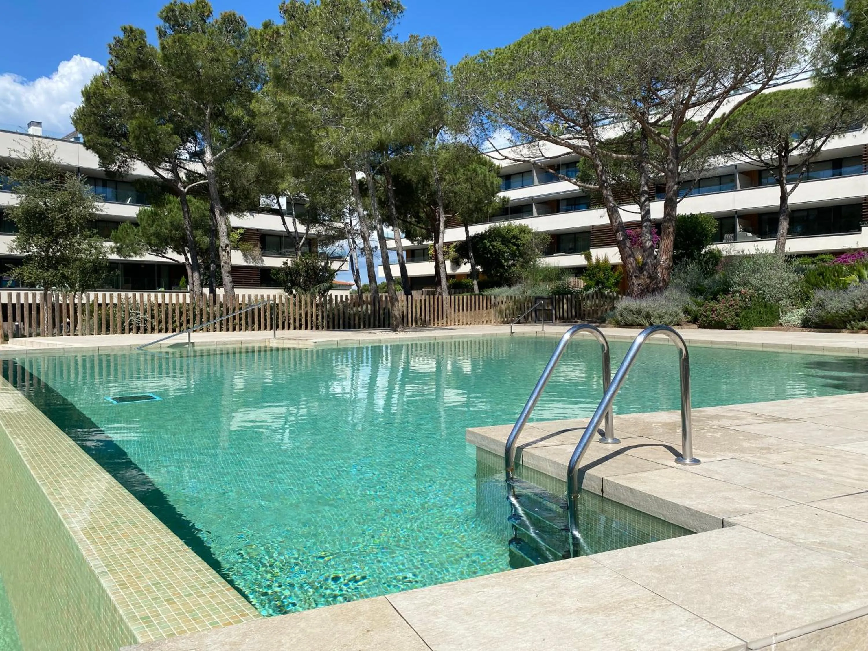 Swimming pool in Apartamento nuevo, equipado y decorado con estilo