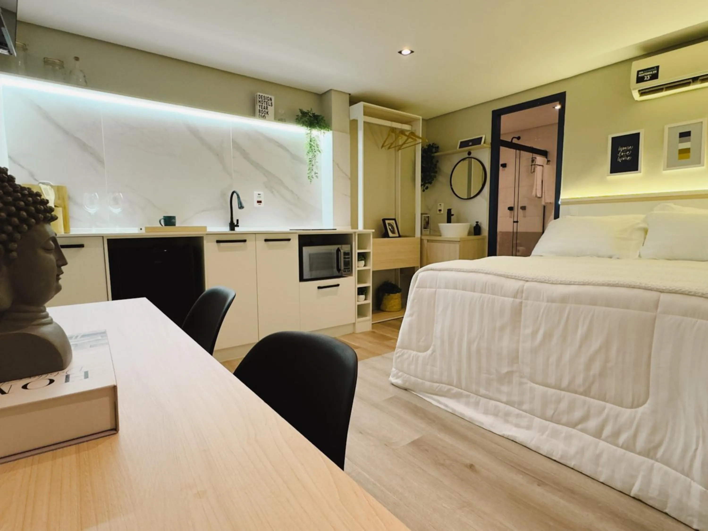 Kitchen or kitchenette, Bed in Apê Paulista Alameda Santos