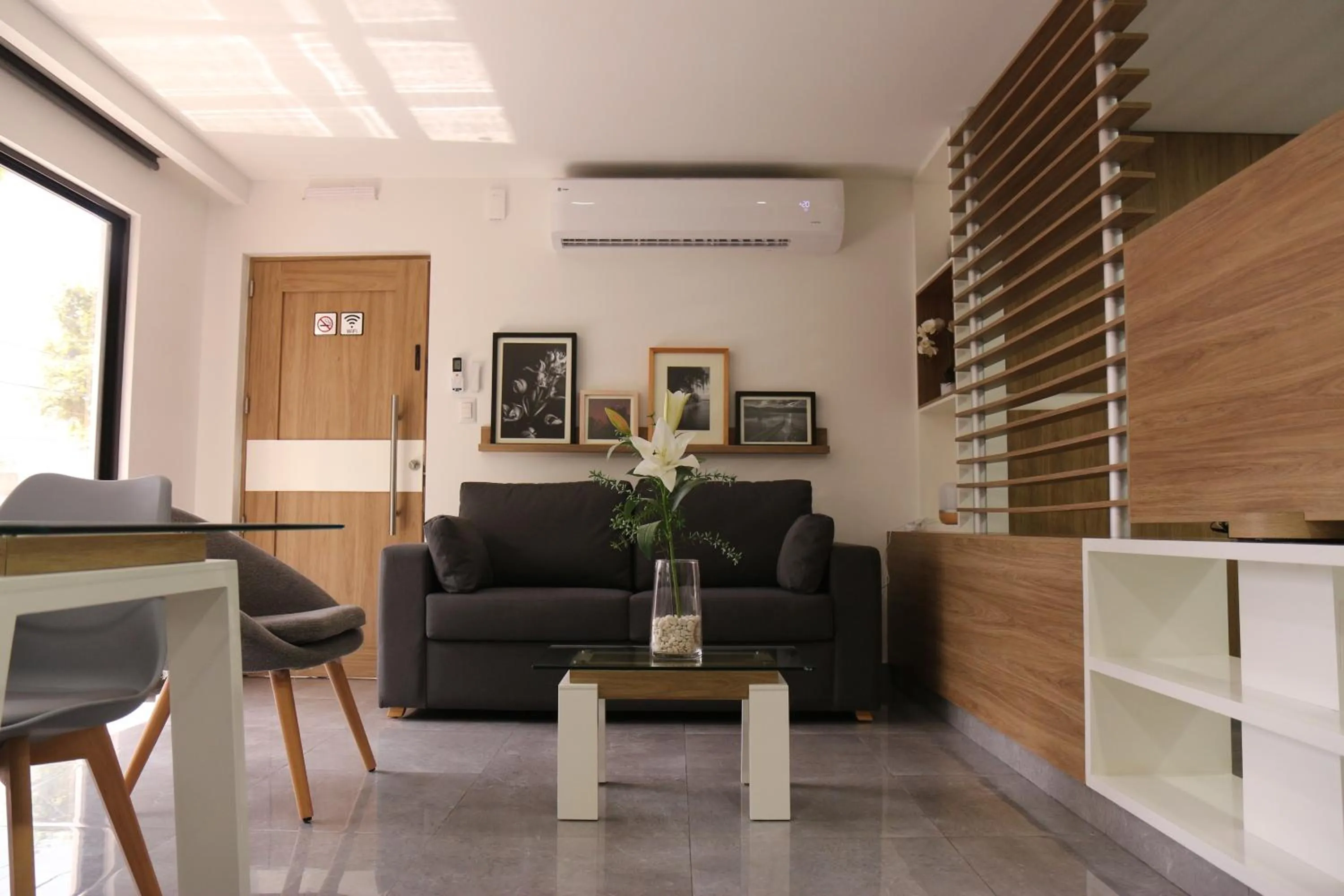 Seating area in The Lu'um House