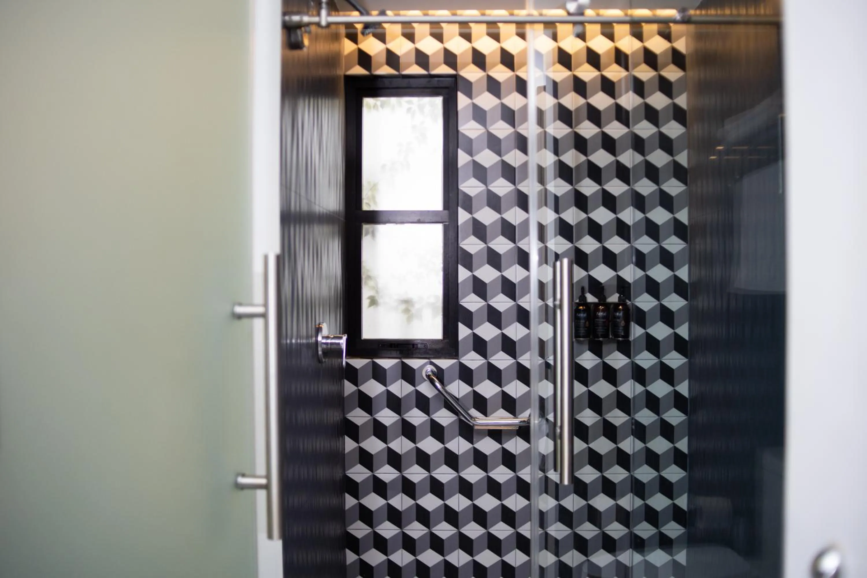 Bathroom in The Lu'um House