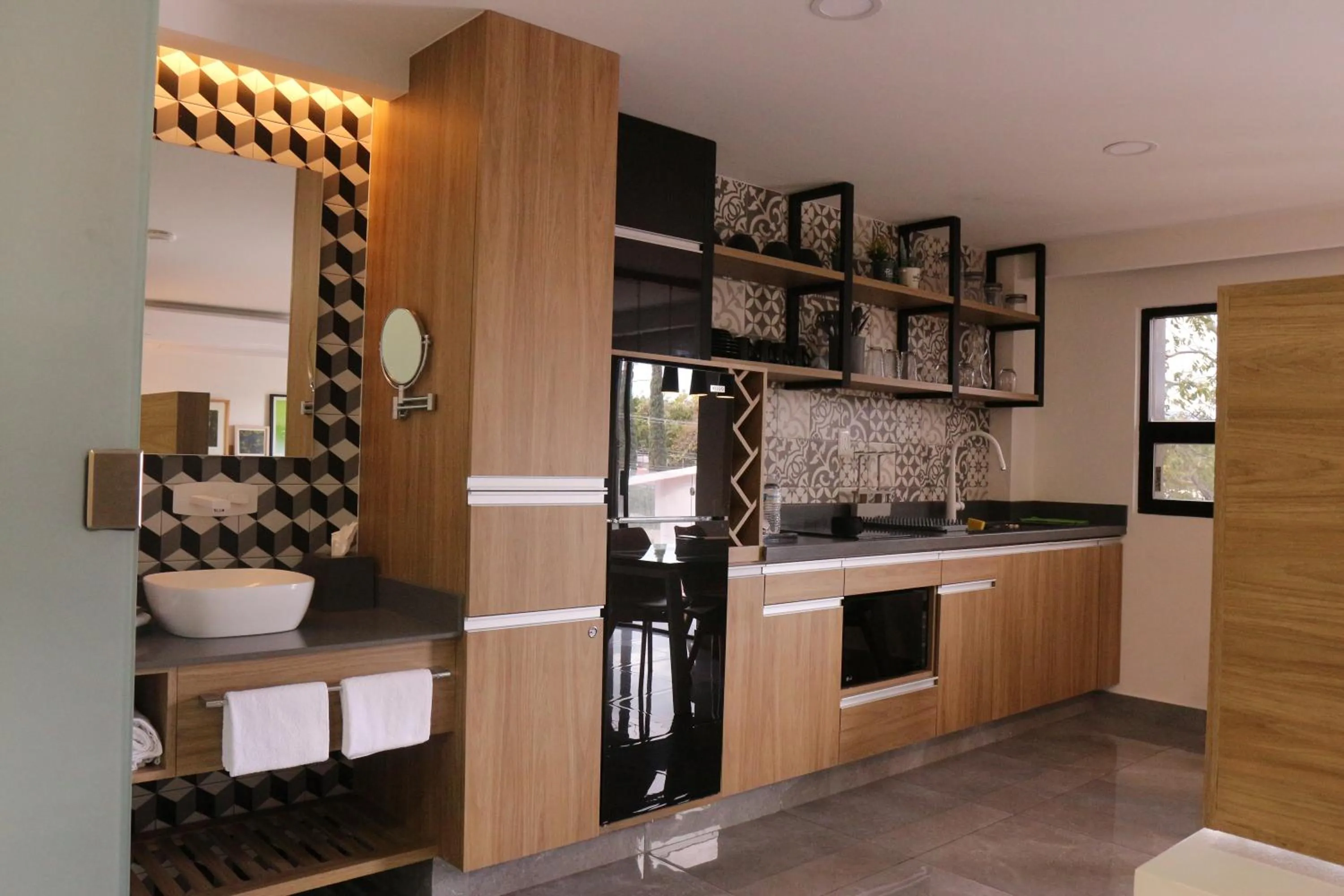 Kitchen or kitchenette in The Lu'um House