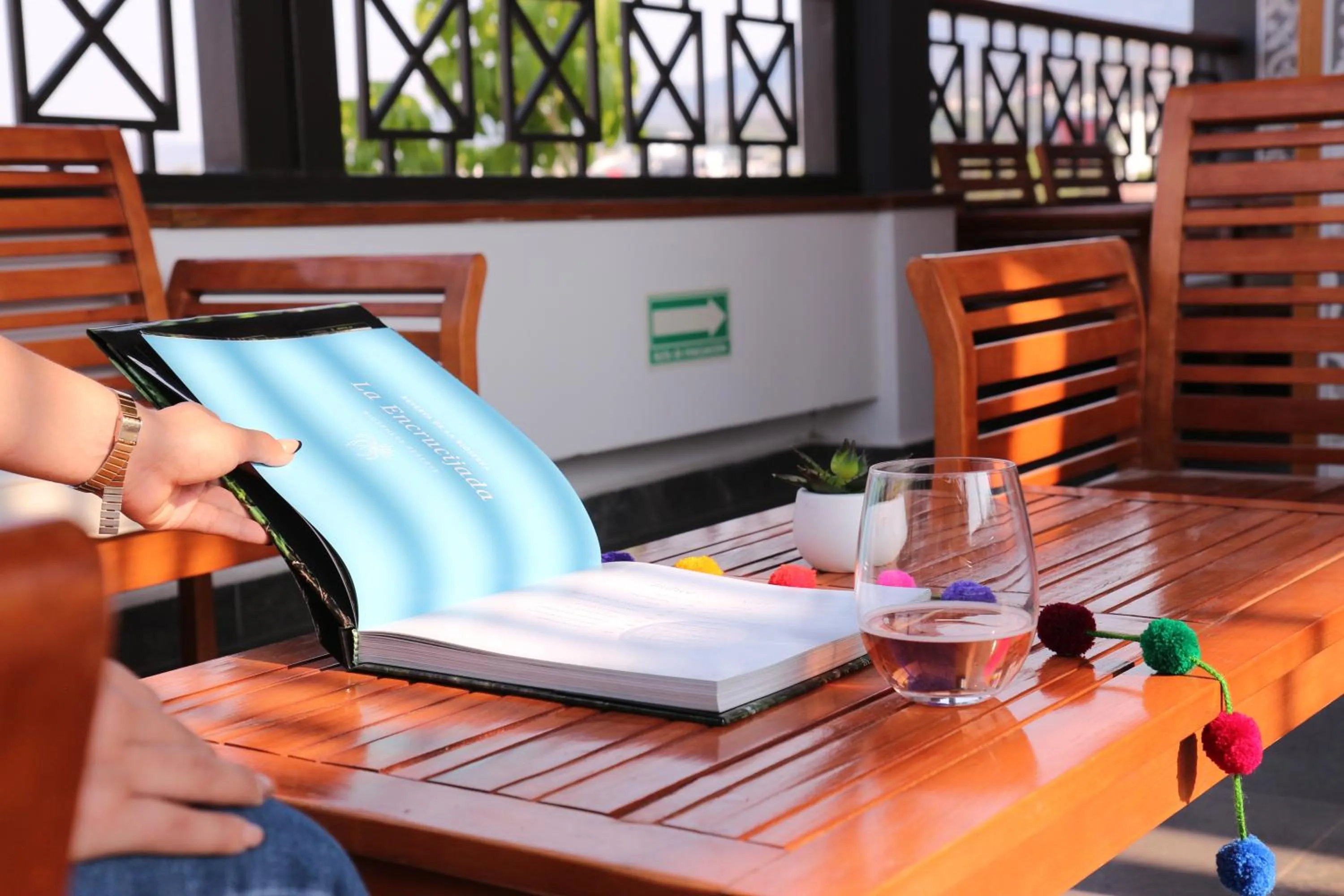 Living room in The Lu'um House