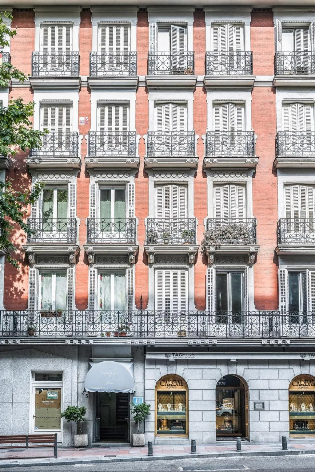 Facade/entrance in BYPILLOW Velázquez 45