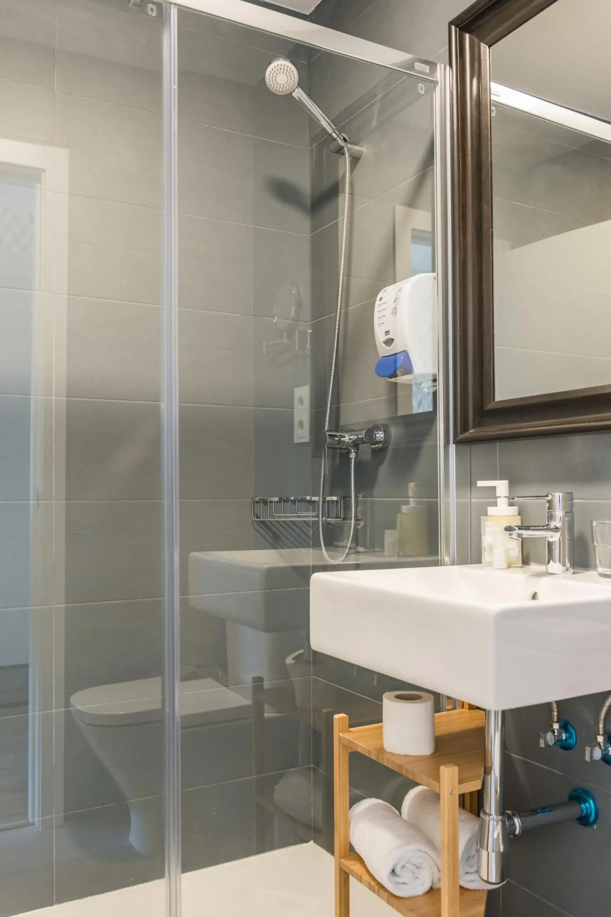 Triple Room in BYPILLOW Velázquez 45 Triple Room in BYPILLOW Velázquez 45