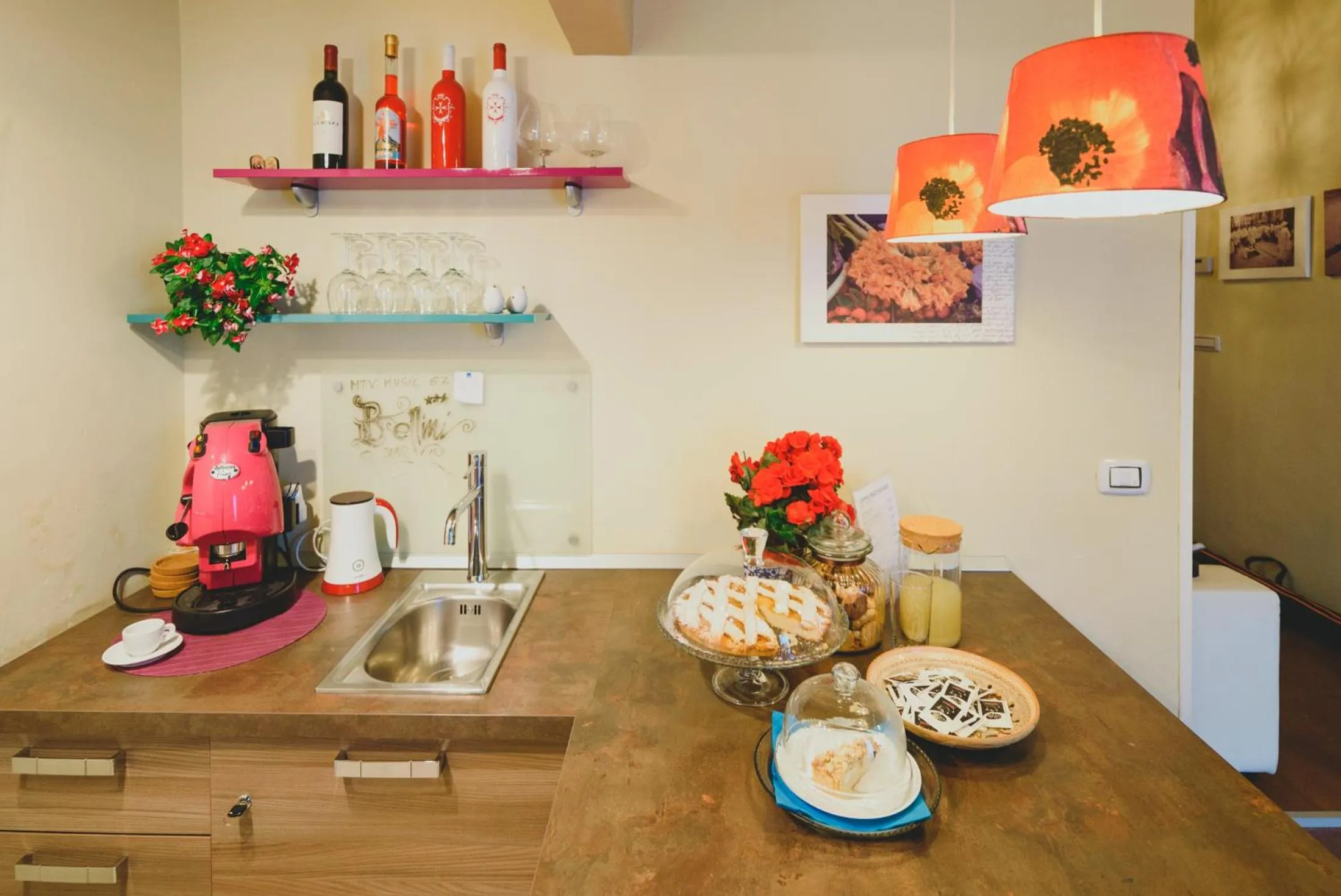 Coffee/tea facilities in Bellini Home B&B