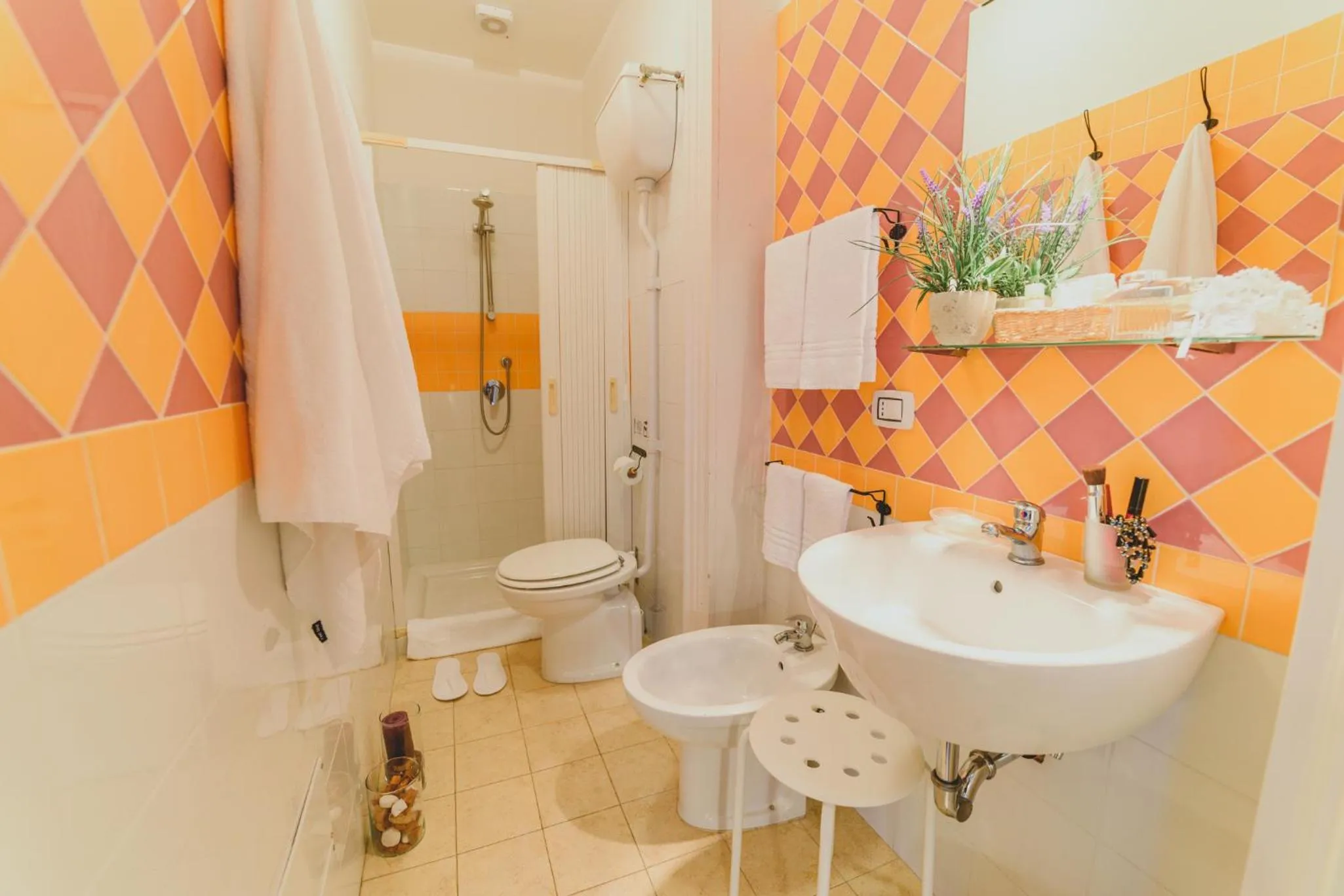 Shower in Bellini Home B&B