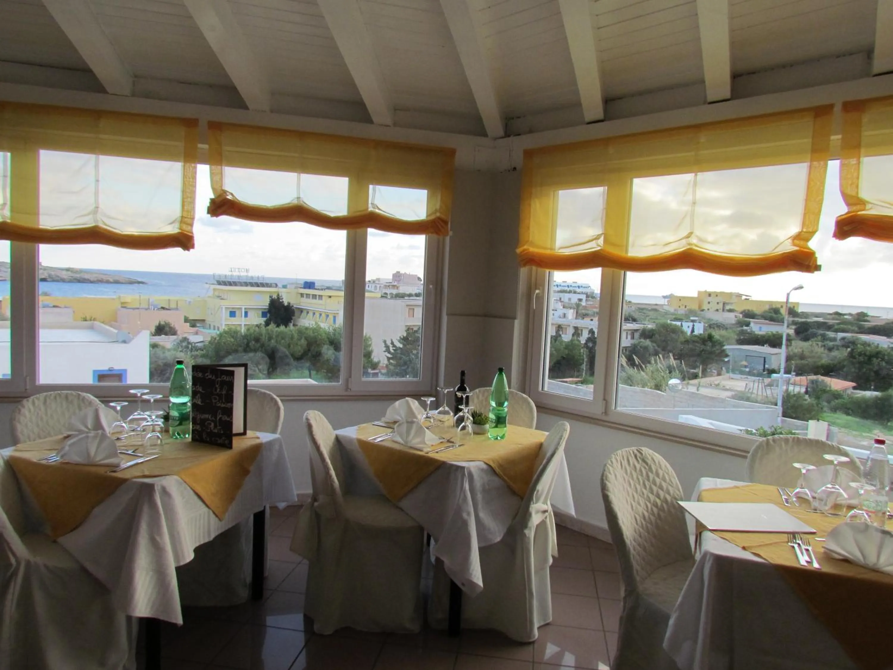 Restaurant/places to eat in Hotel Sole