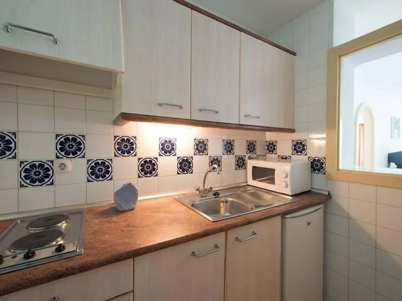 kitchen in BelleVue Club