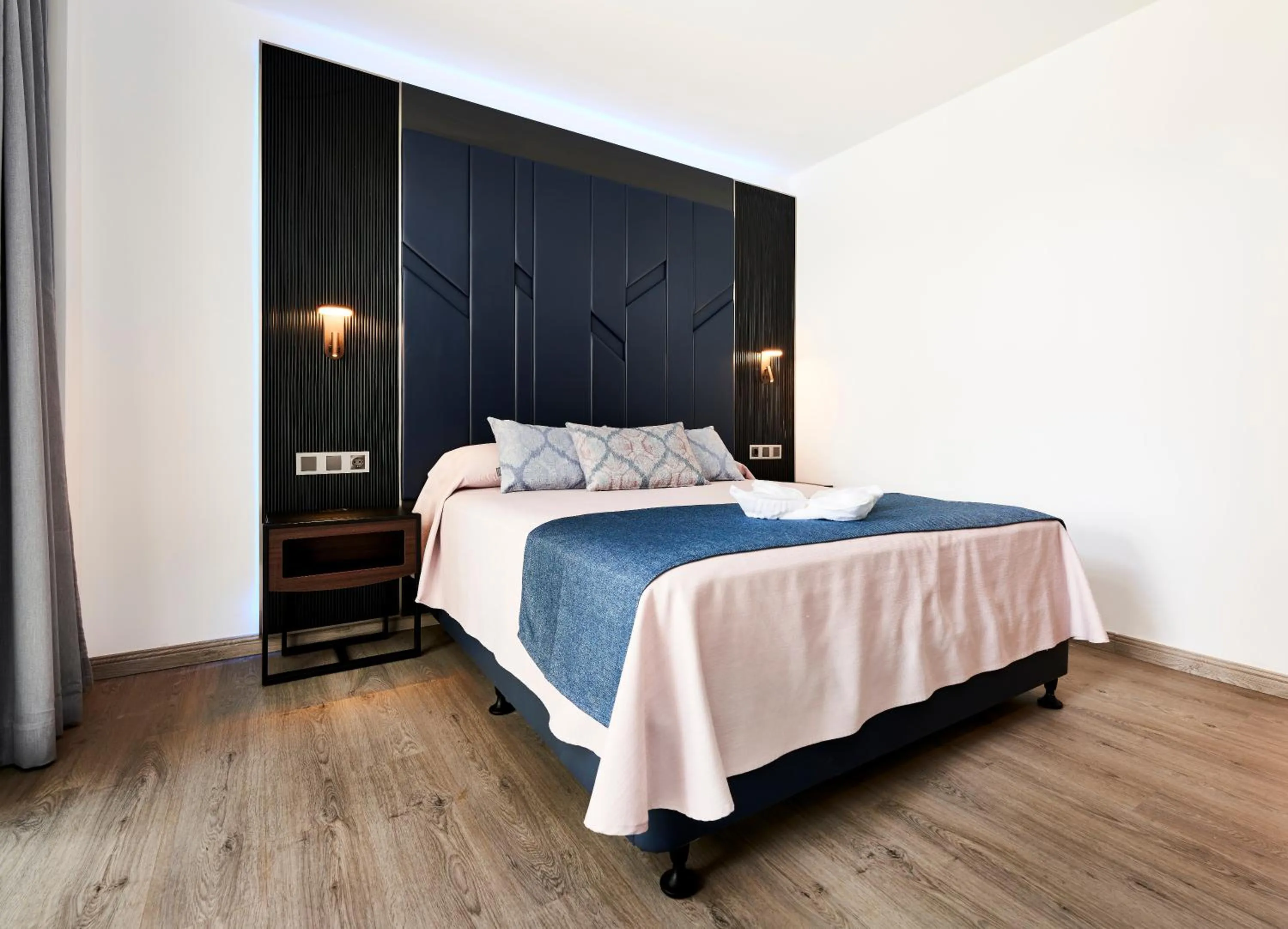 Bedroom, Bed in BelleVue Club