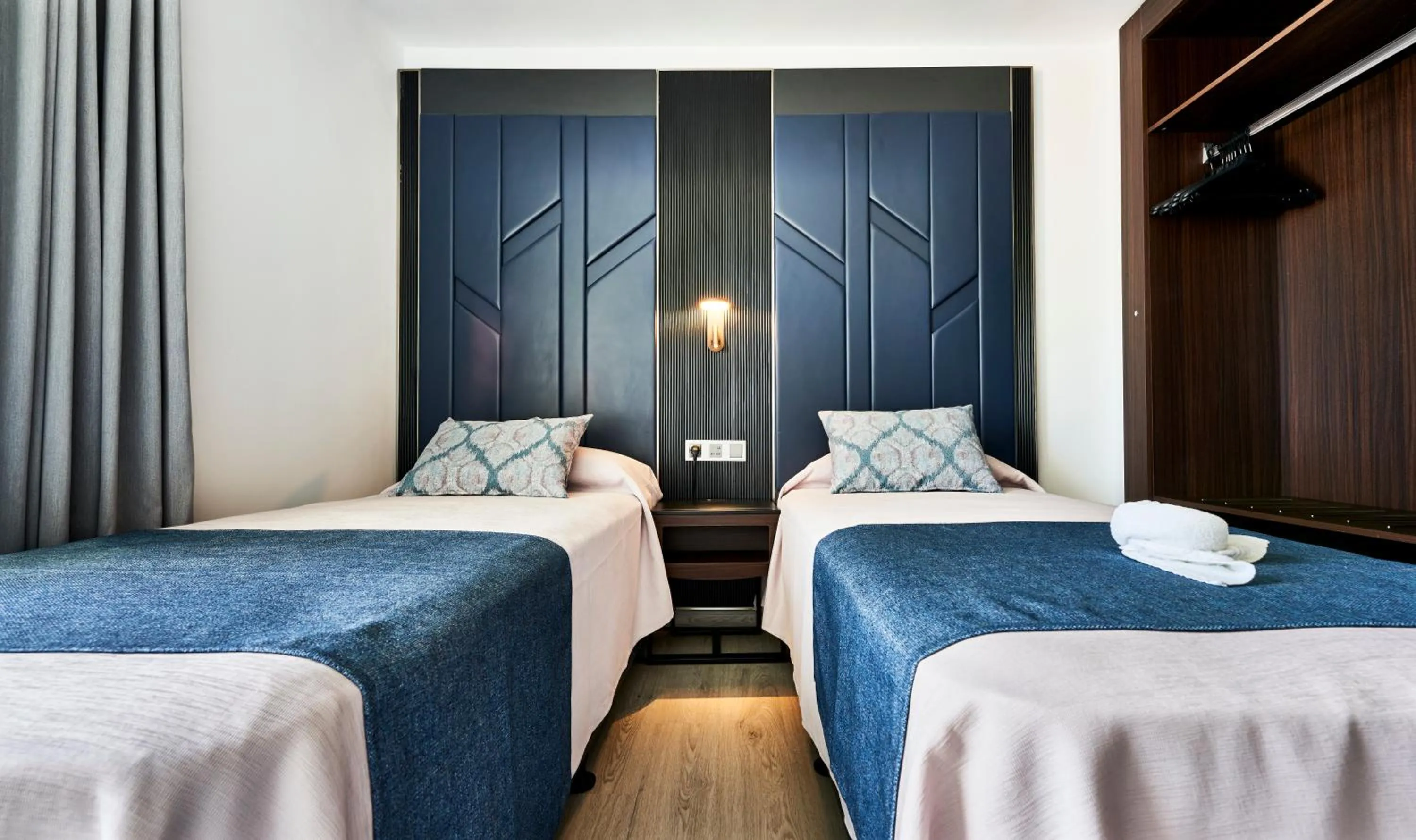 Bedroom, Bed in BelleVue Club