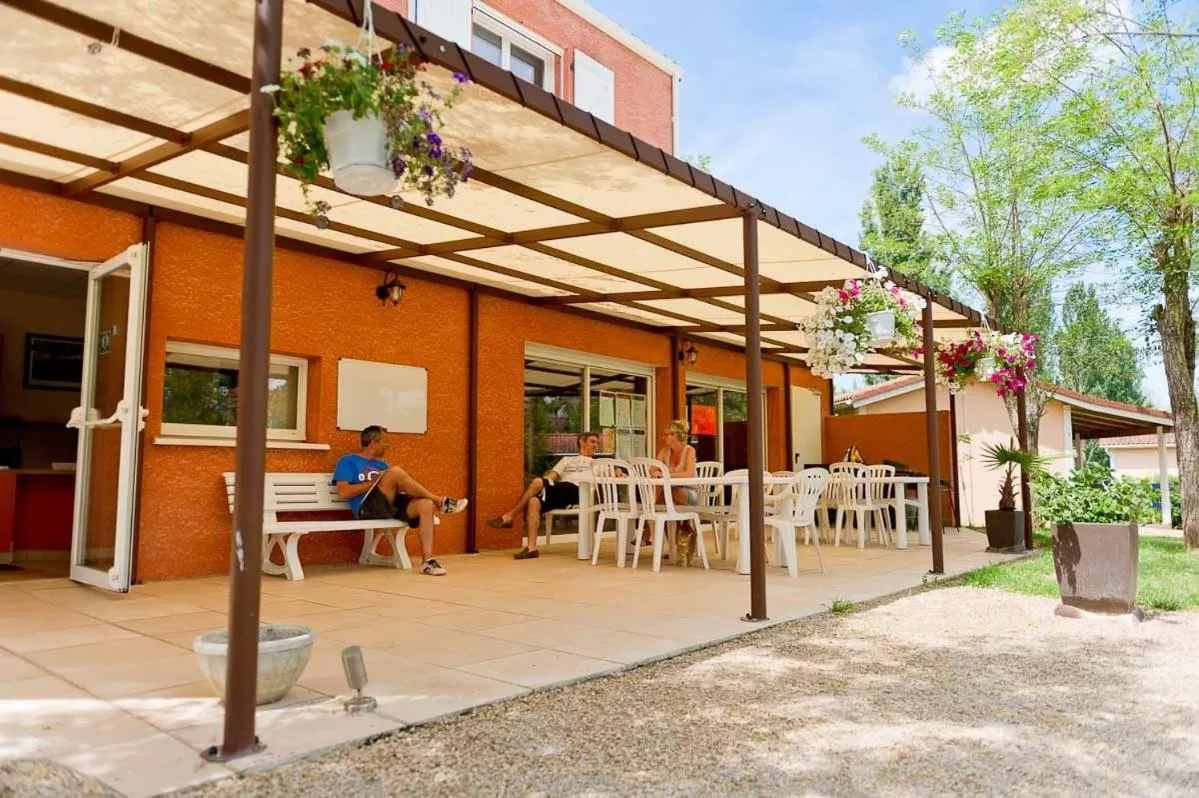 Facade/entrance in Le Hameau des Genets