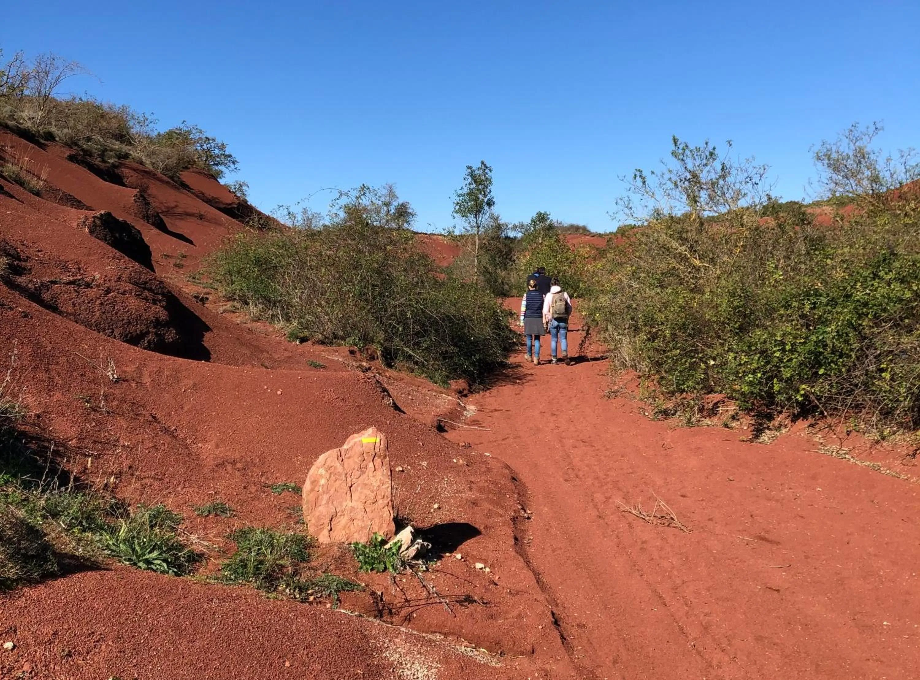 Hiking in Le Hameau des Genets