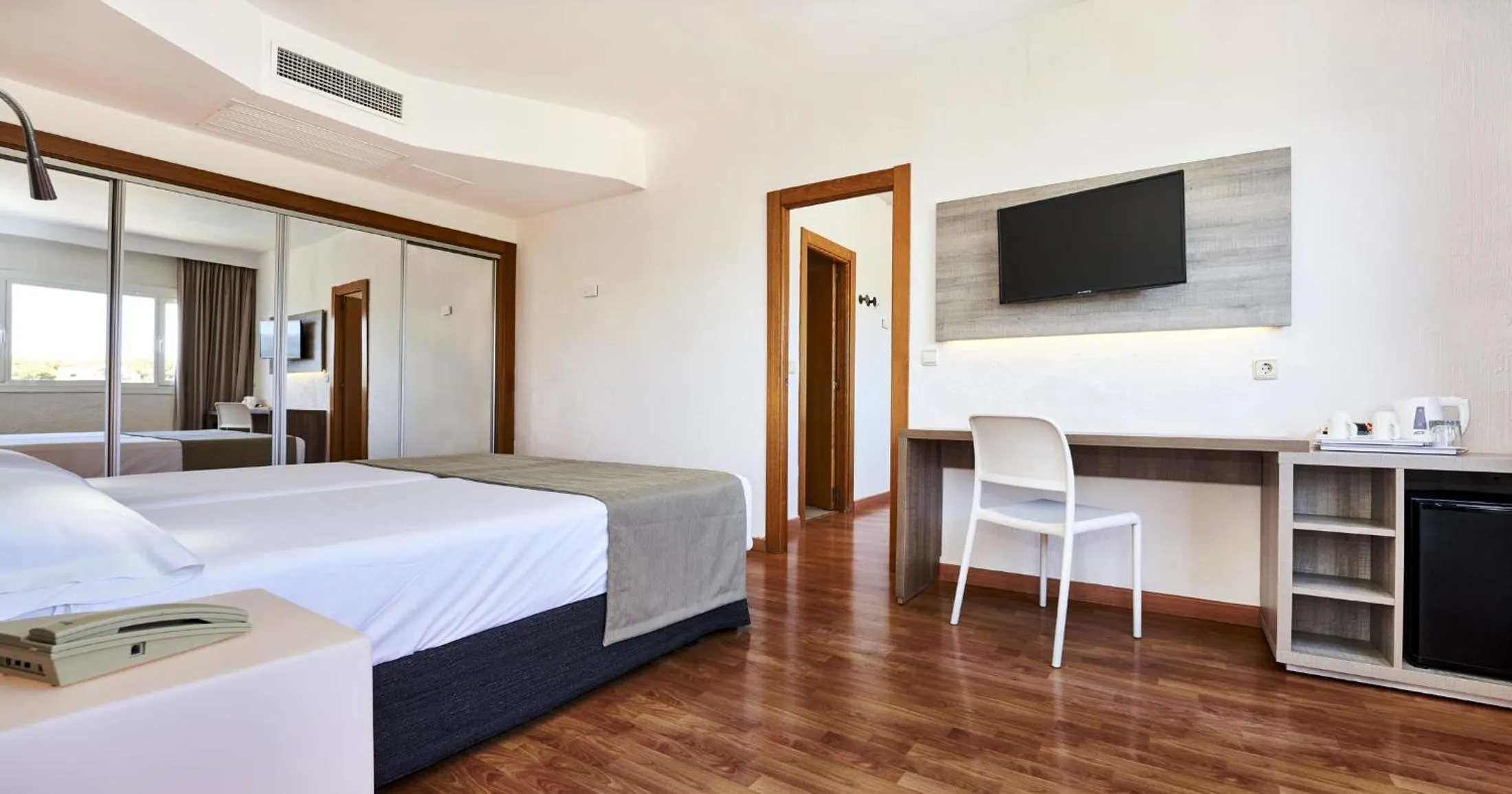 Decorative detail, Bed in Globales Cala Viñas Adults Only 16+