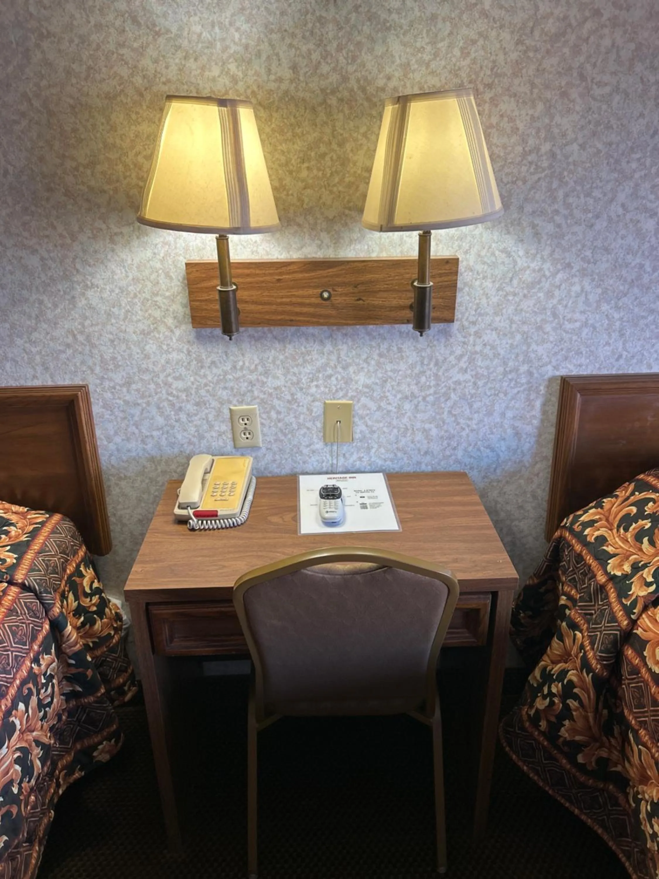 Seating area in Heritage Inn