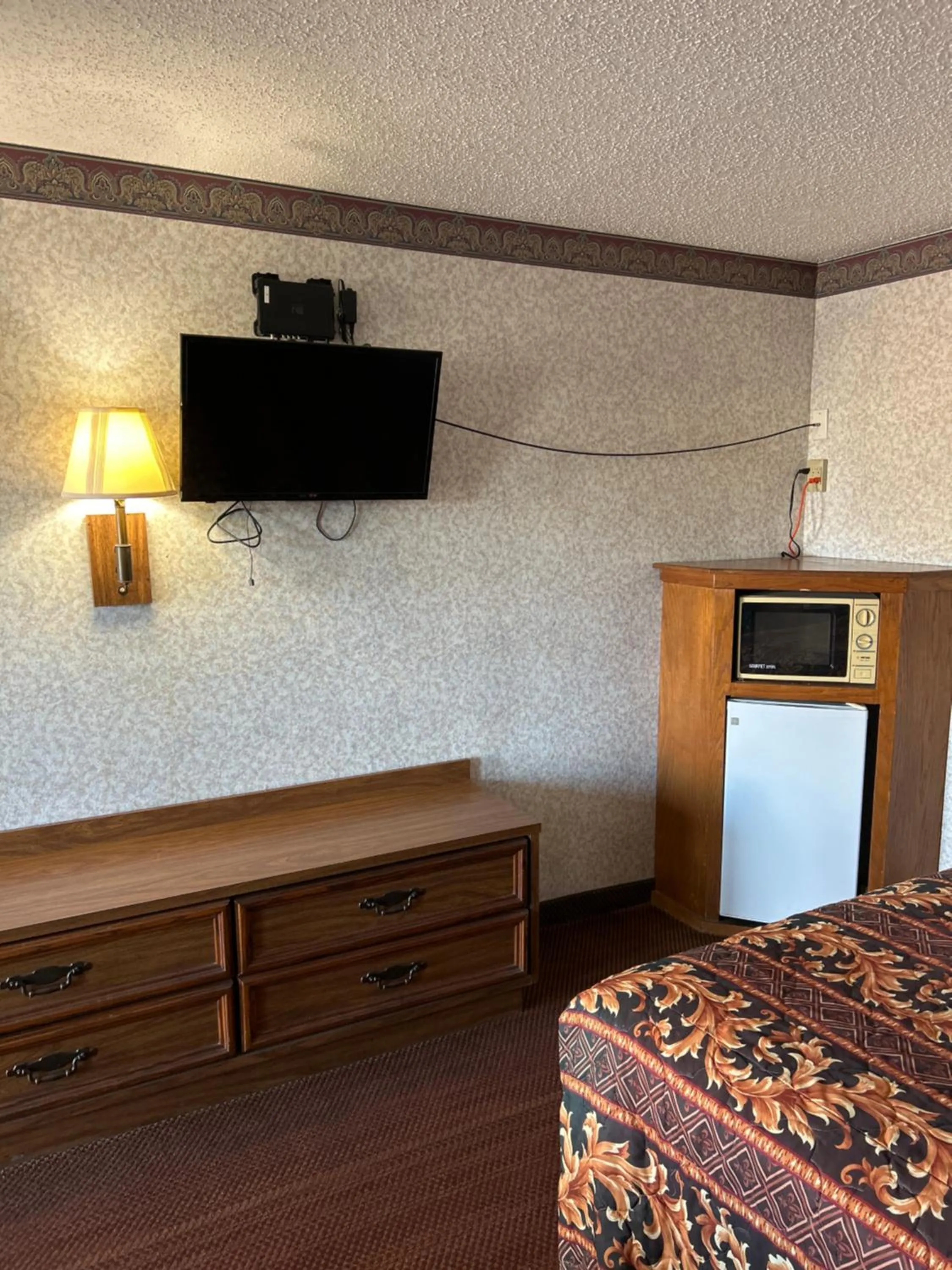 TV and multimedia in Heritage Inn