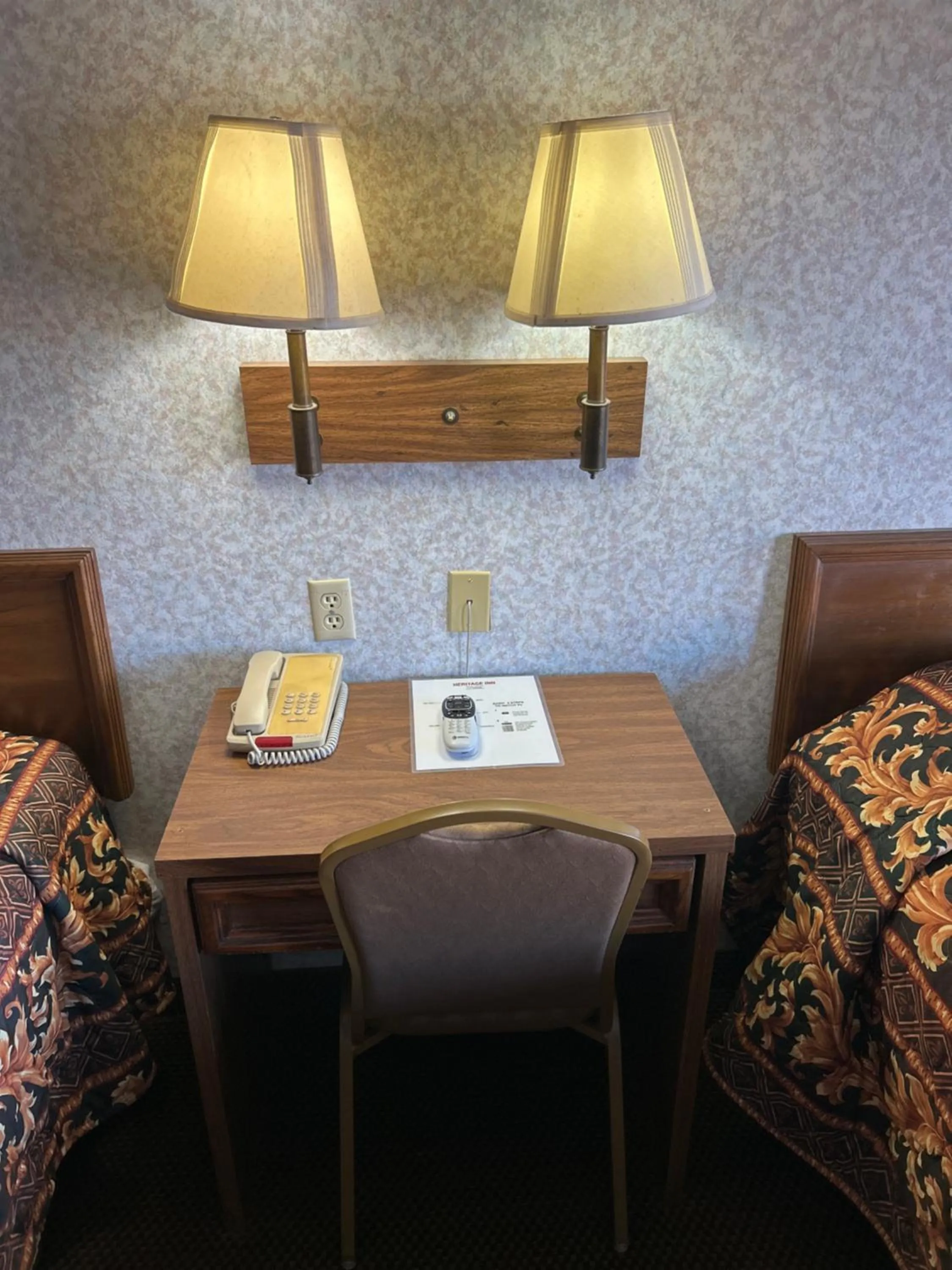 Seating area in Heritage Inn