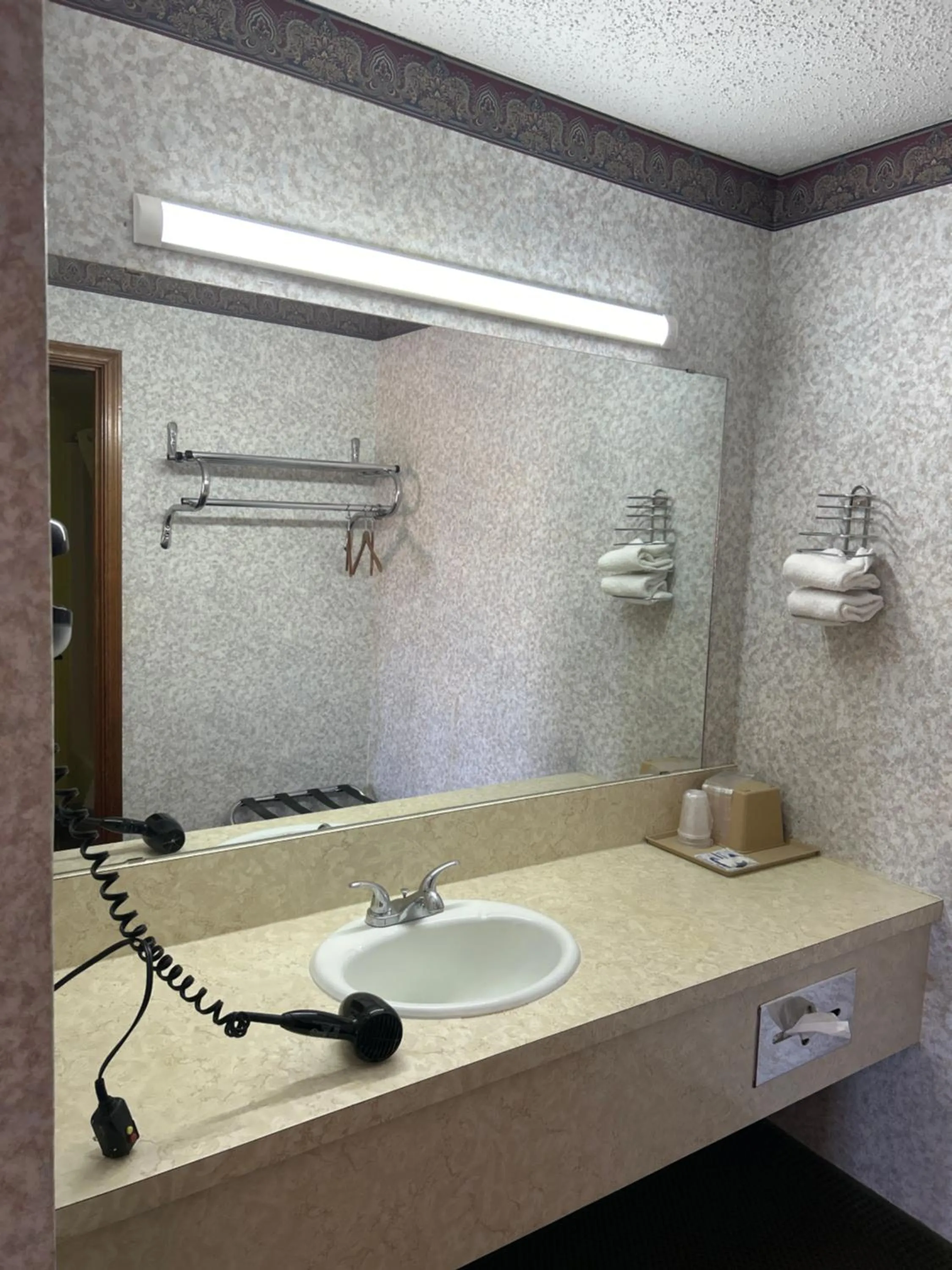 Bathroom in Heritage Inn