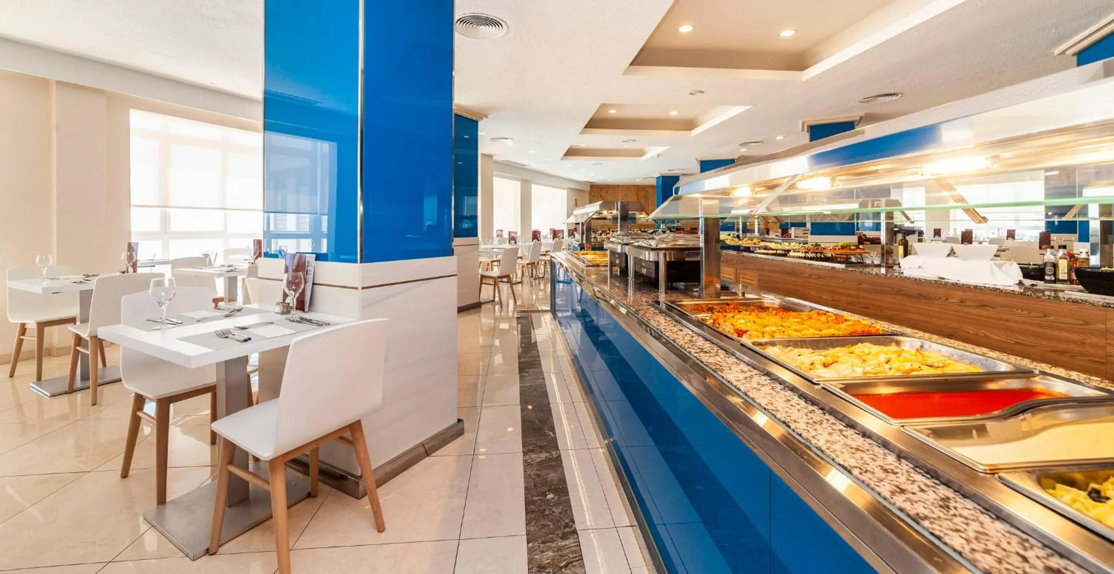 Restaurant/places to eat in Globales America