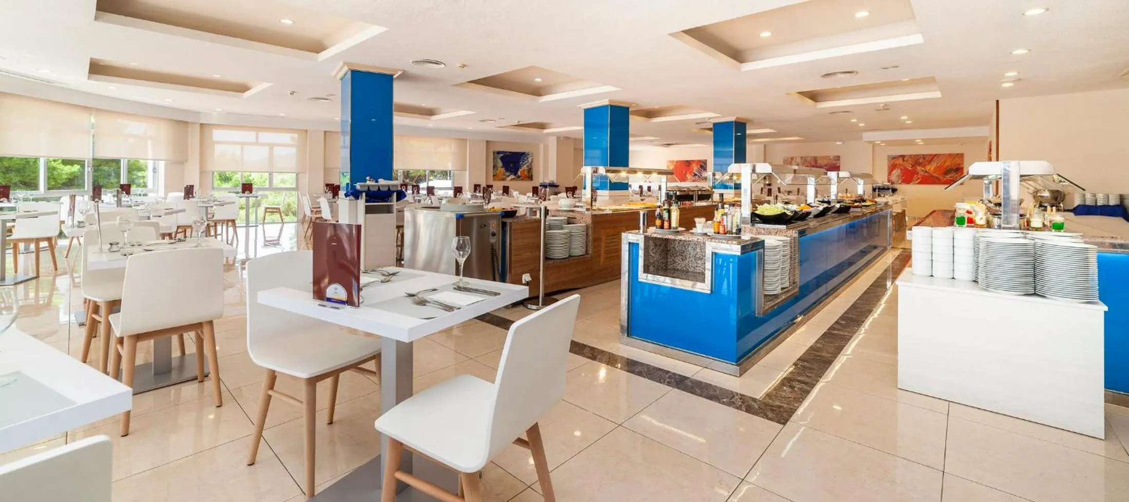 Restaurant/places to eat in Globales America