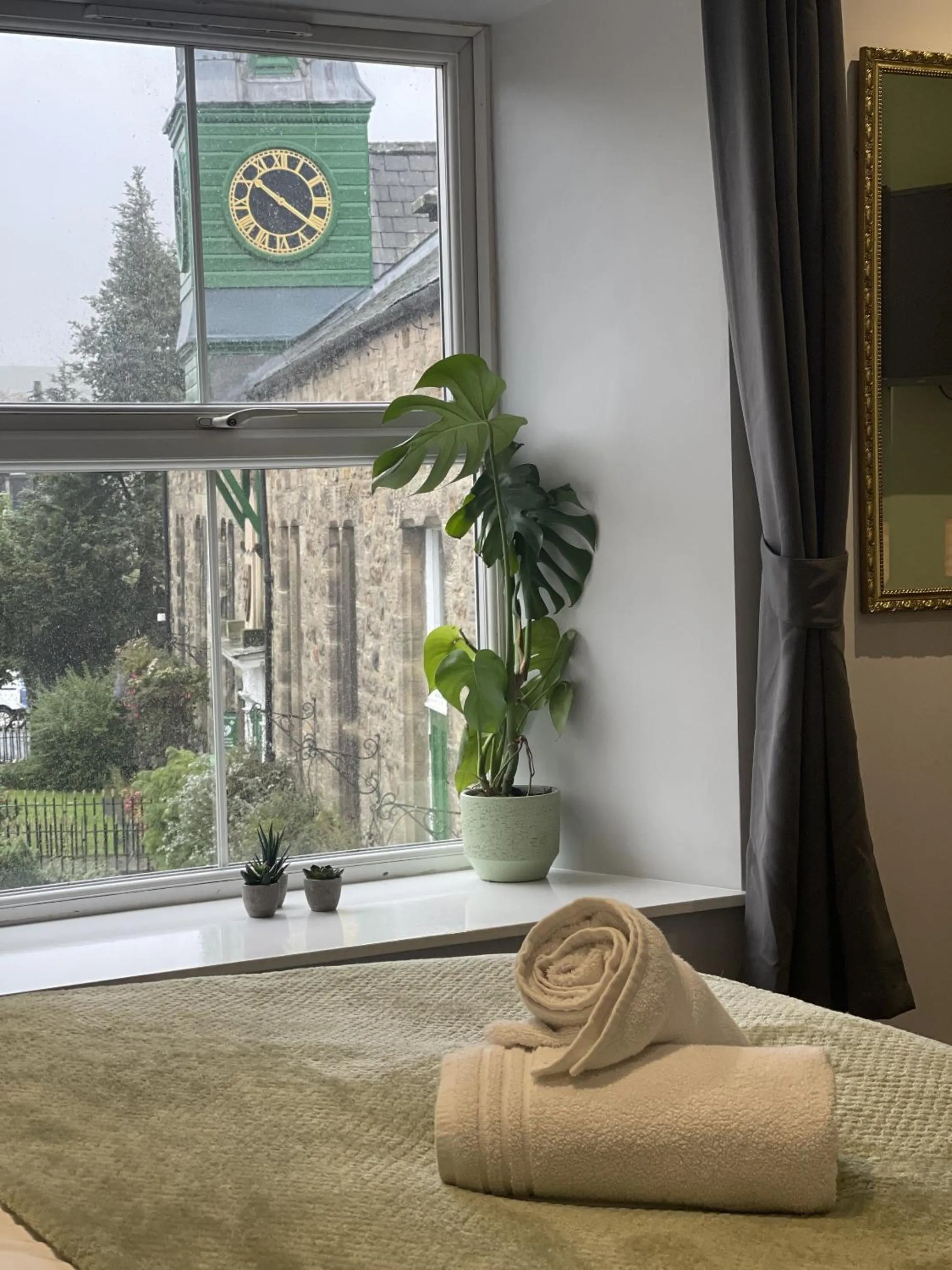 Bedroom in Black Bull Hotel