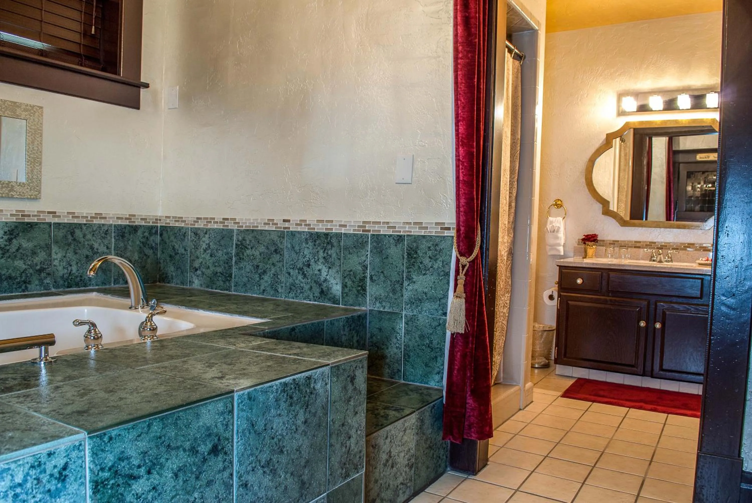 Bathroom in The Anniversary Inn - Logan