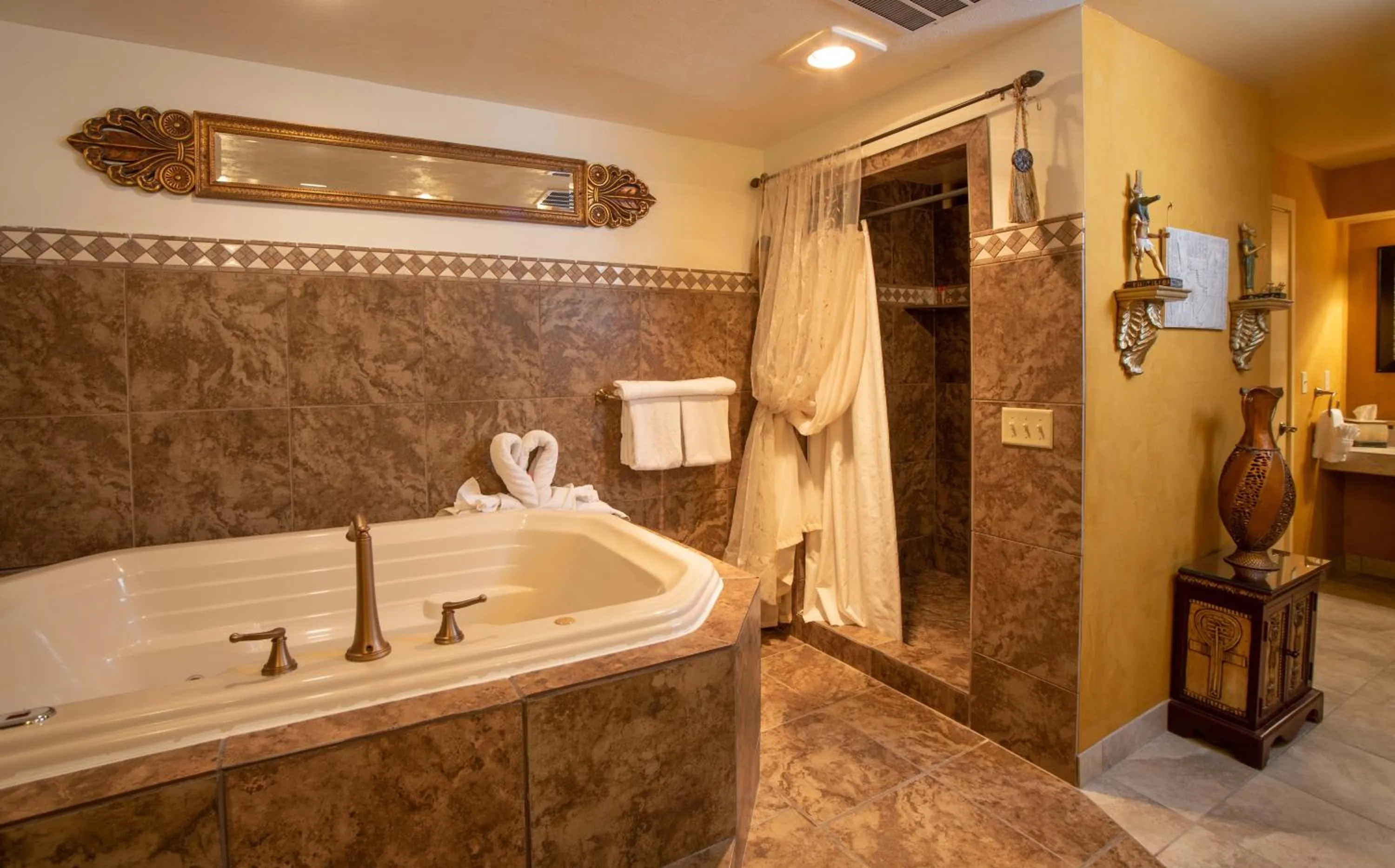 Bathroom in The Anniversary Inn - Logan