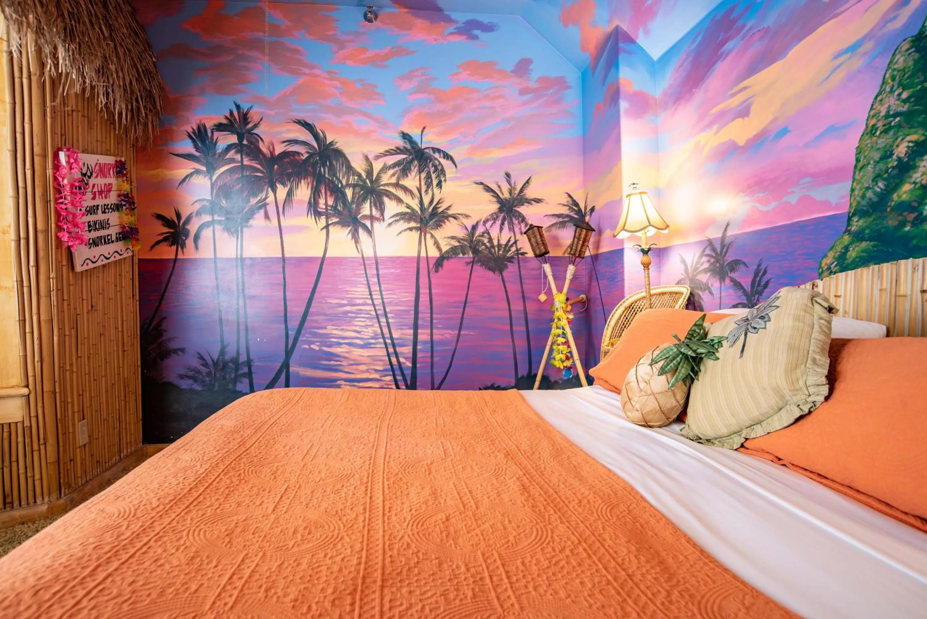 Bedroom, Bed in The Anniversary Inn - Logan