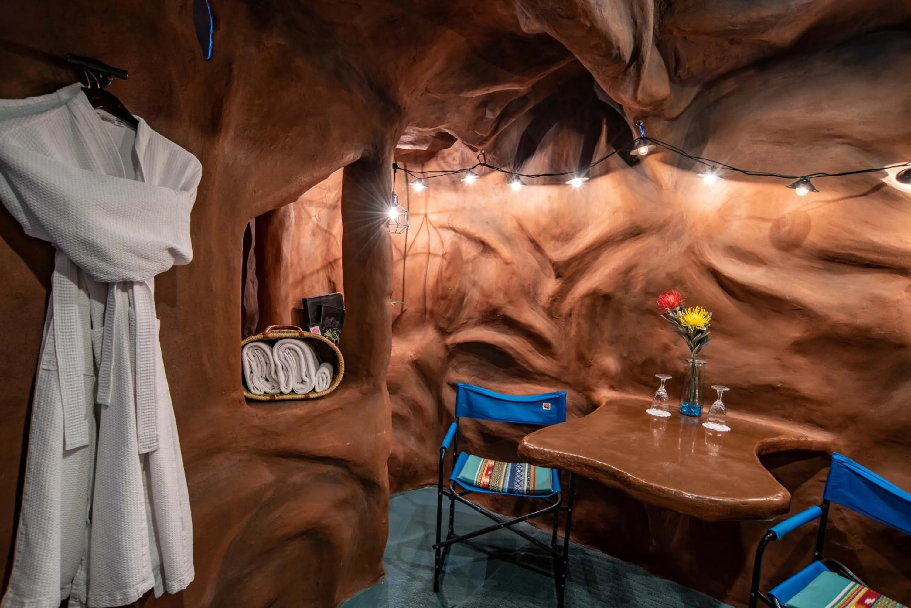 Seating area in The Anniversary Inn - Logan